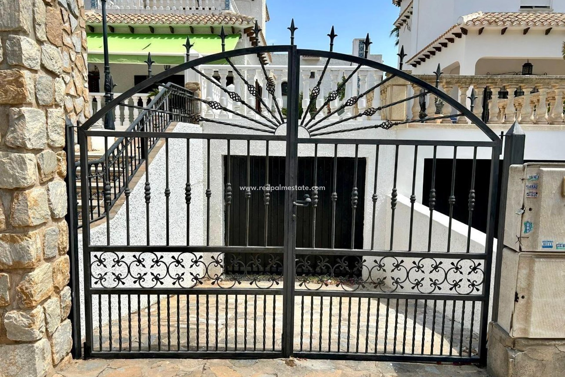 Reventa - Villa -
Orihuela Costa