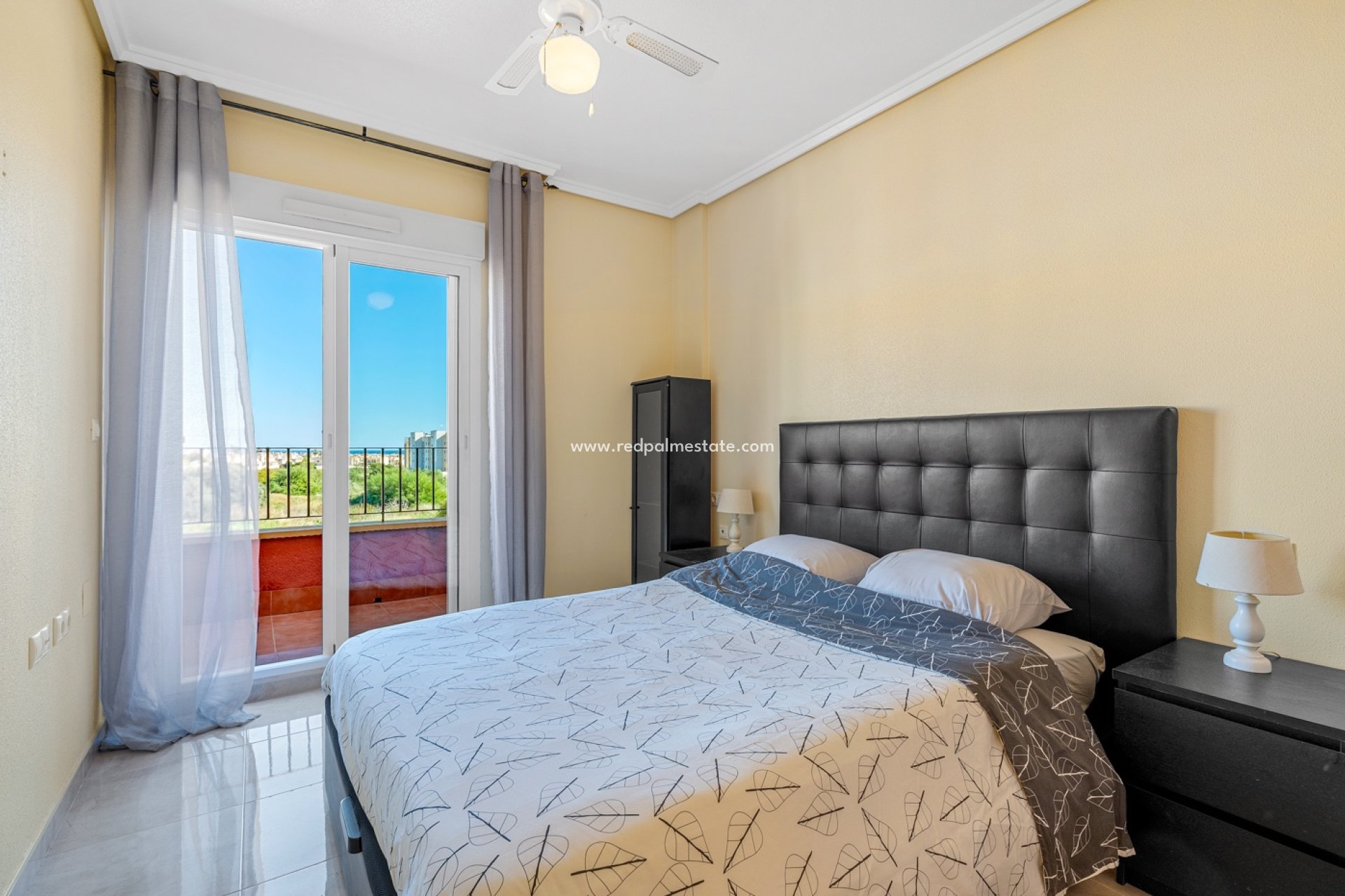 Reventa - Villa -
Orihuela Costa