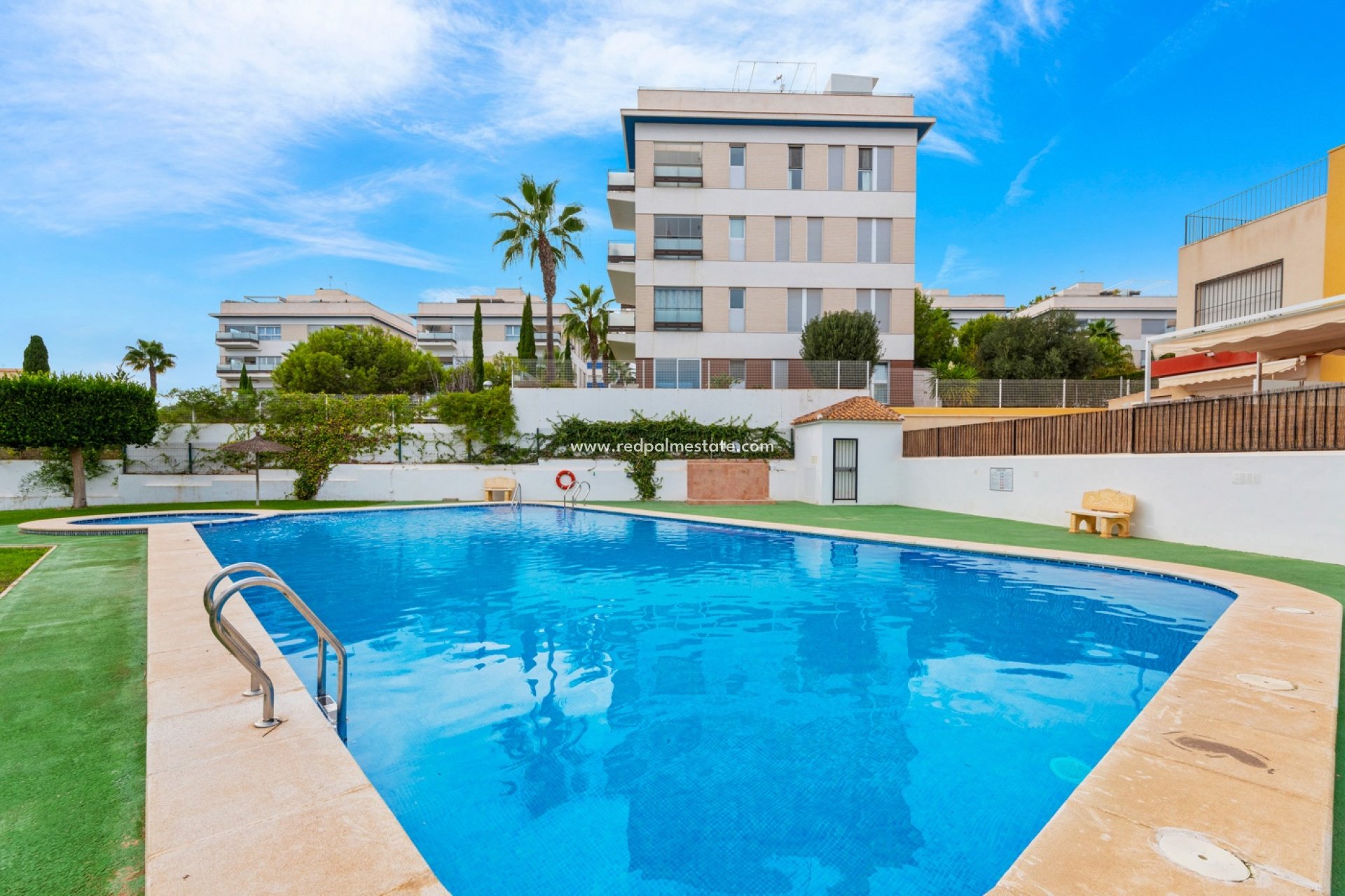 Reventa - Villa -
Orihuela Costa