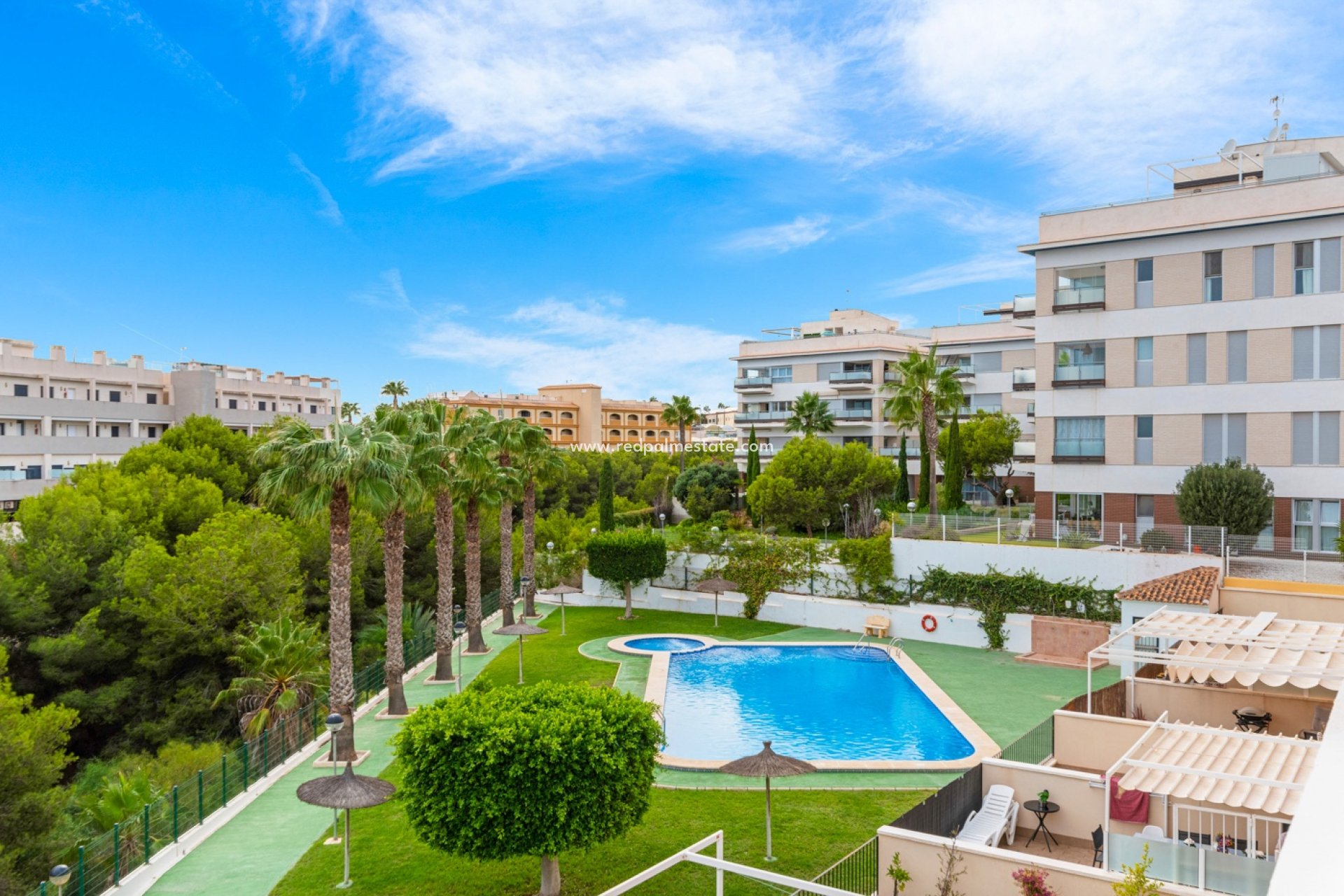 Reventa - Villa -
Orihuela Costa