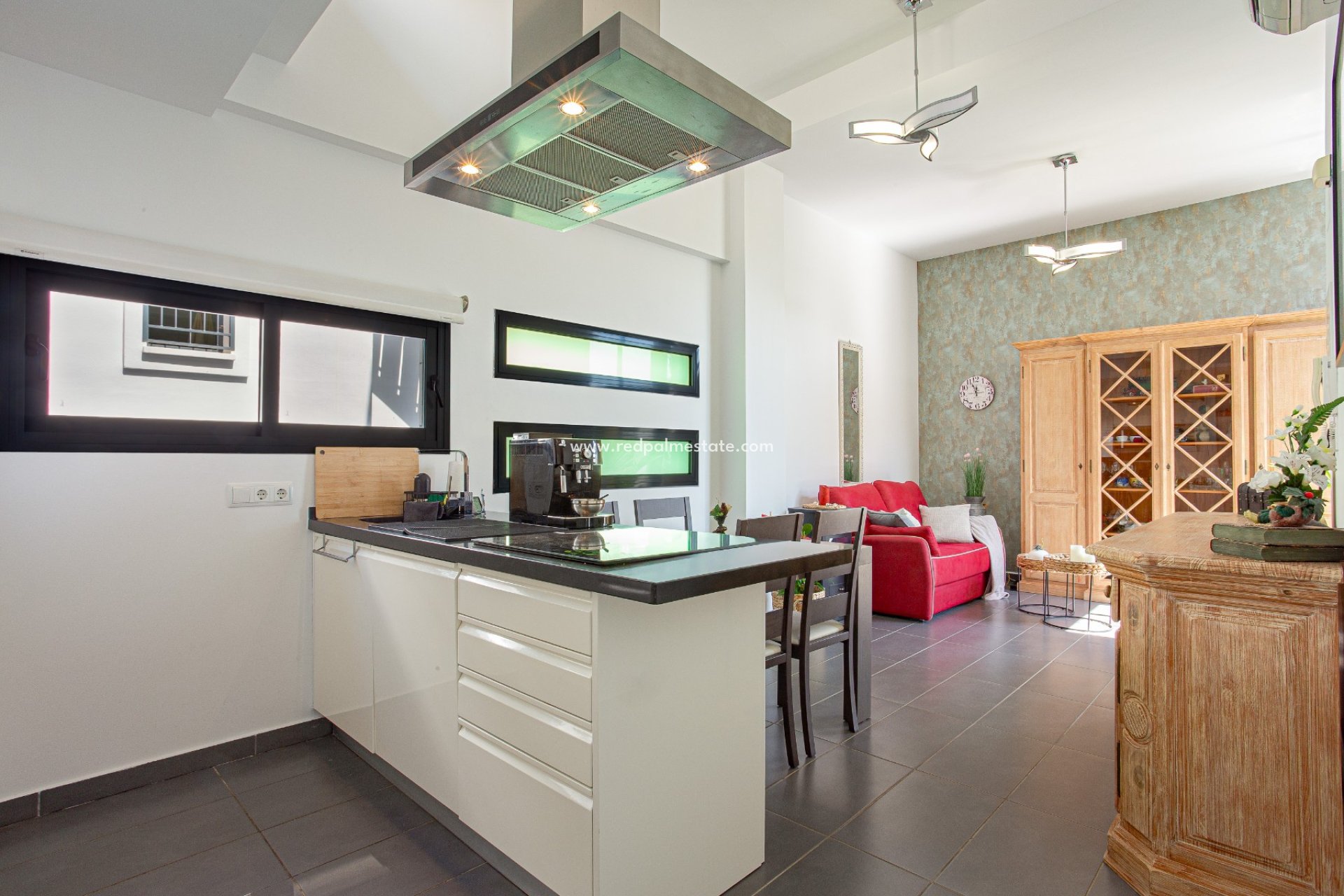 Reventa - Villa -
Orihuela Costa