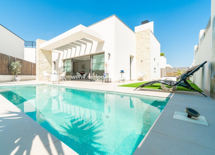 Reventa - Villa -
Orihuela Costa
