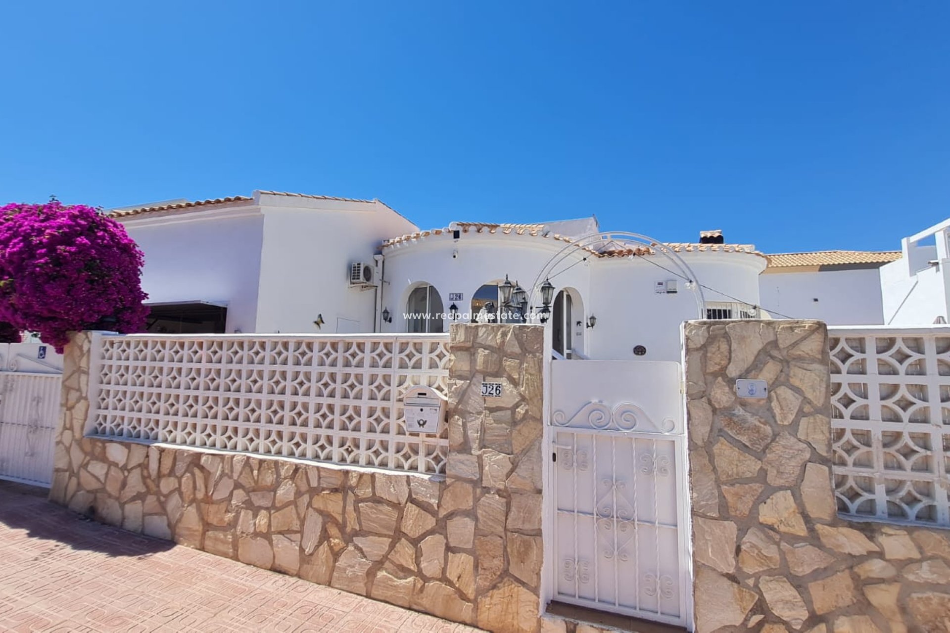 Reventa - Villa -
Orihuela Costa