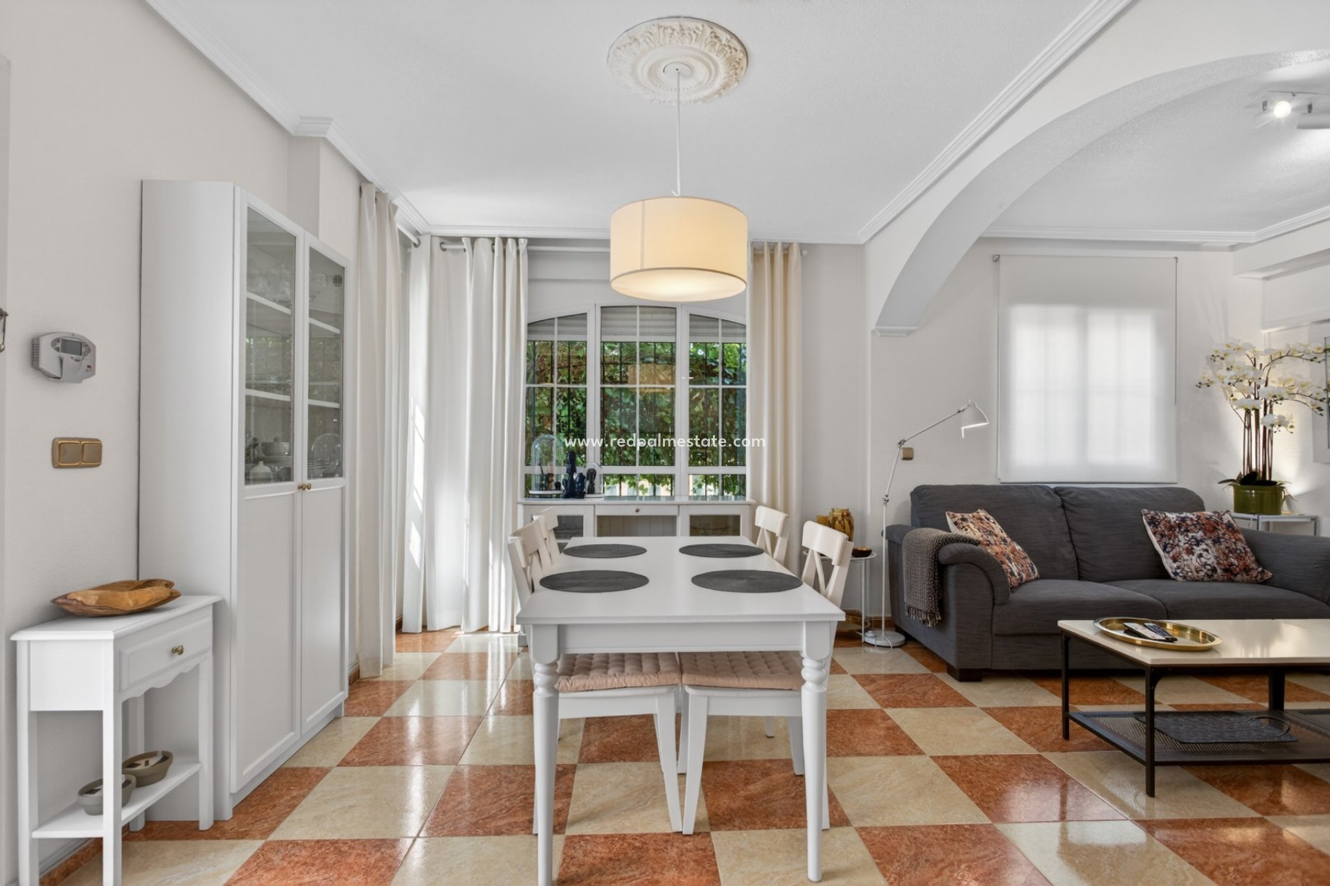 Reventa - Villa -
Orihuela Costa