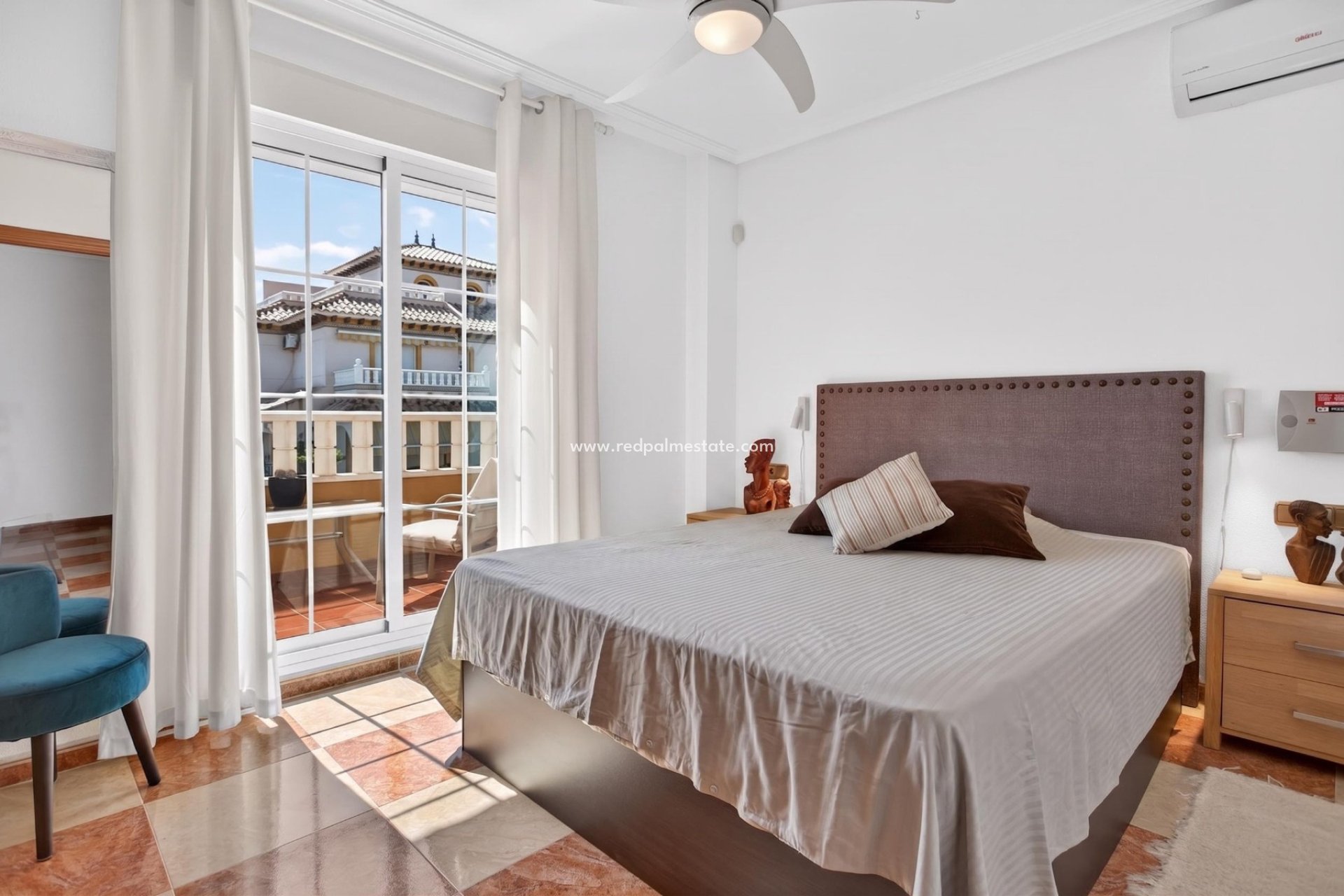 Reventa - Villa -
Orihuela Costa