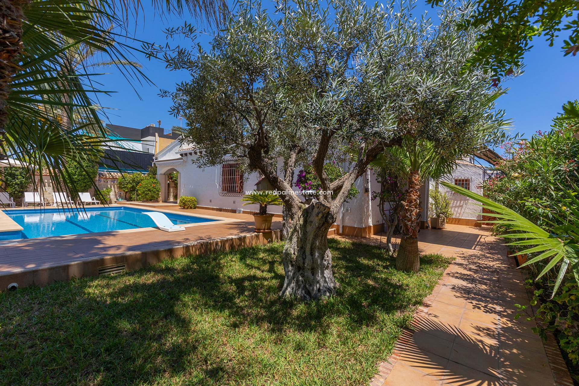 Reventa - Villa -
Orihuela Costa
