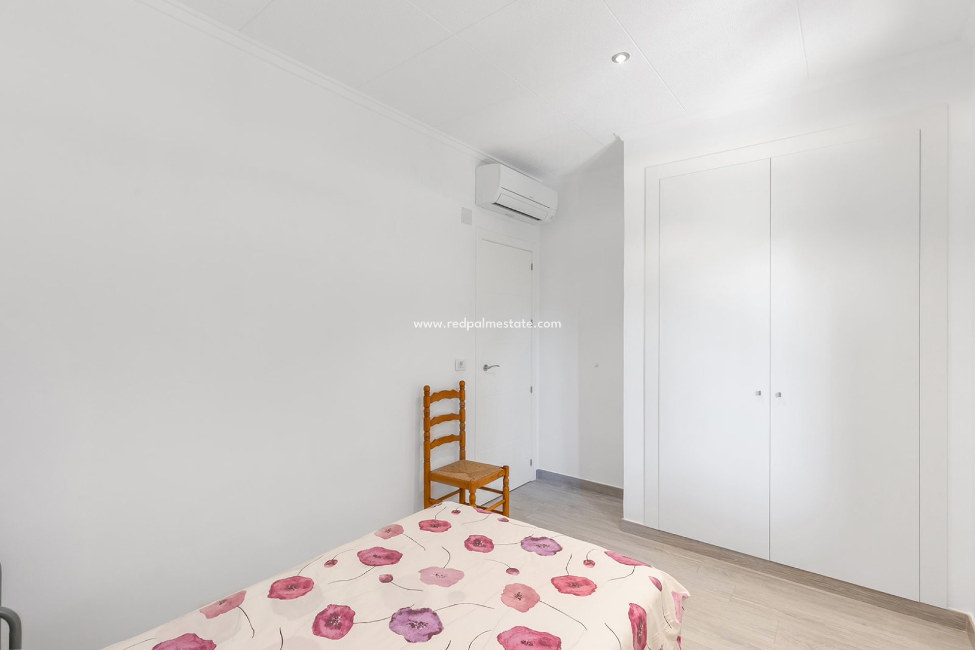 Reventa - Villa -
Orihuela Costa