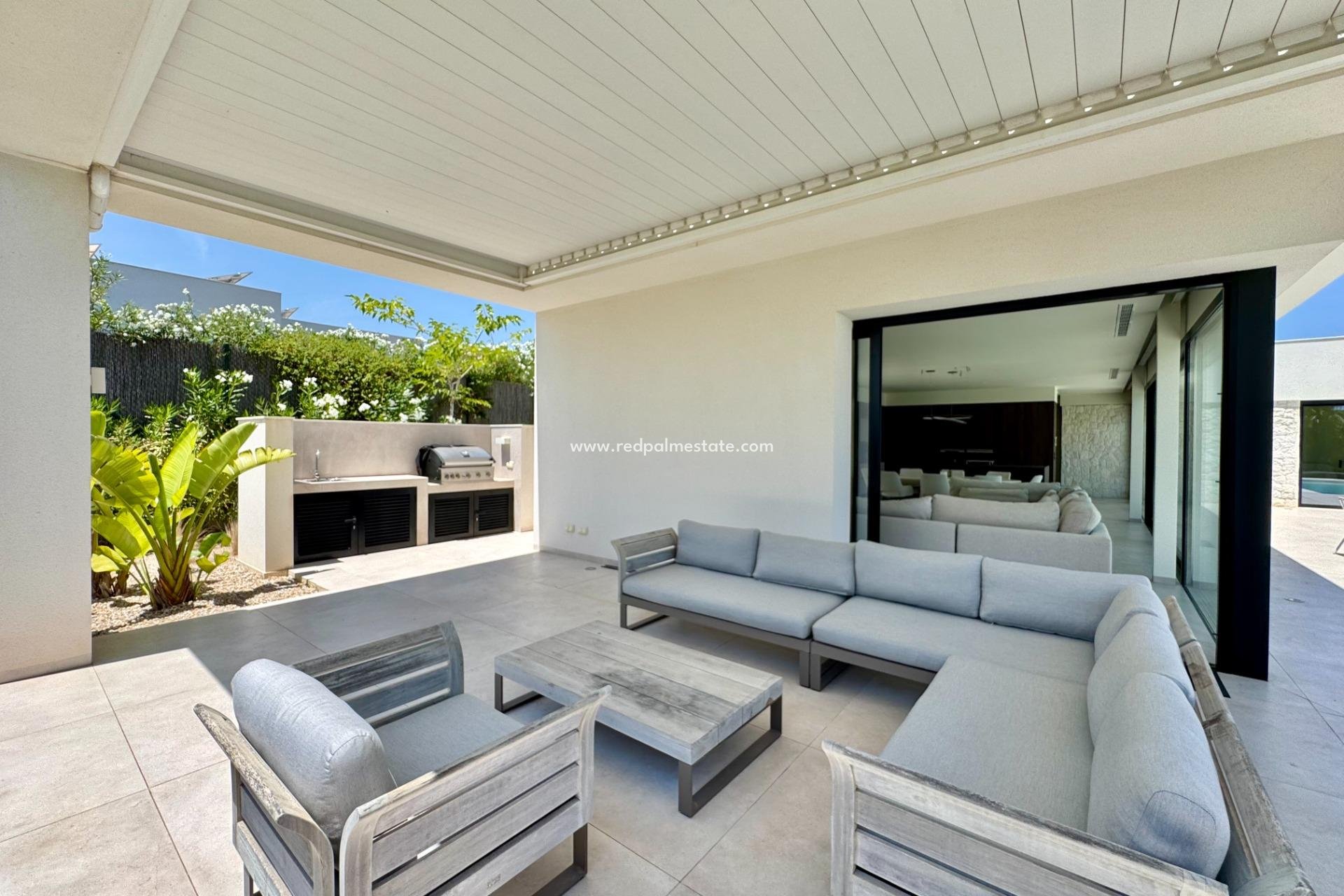 Reventa - Villa -
Orihuela - Las Colinas Golf