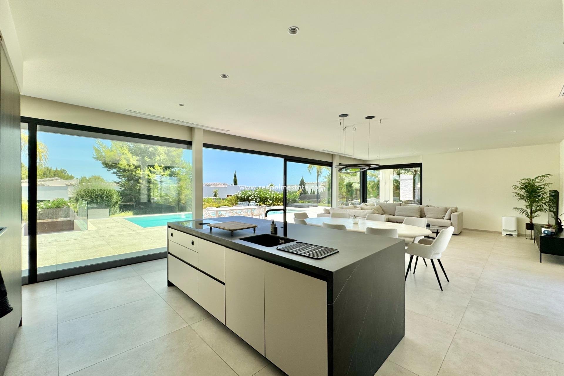 Reventa - Villa -
Orihuela - Las Colinas Golf