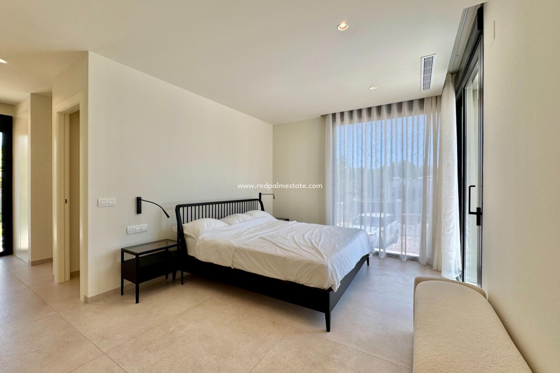 Reventa - Villa -
Orihuela - Las Colinas Golf