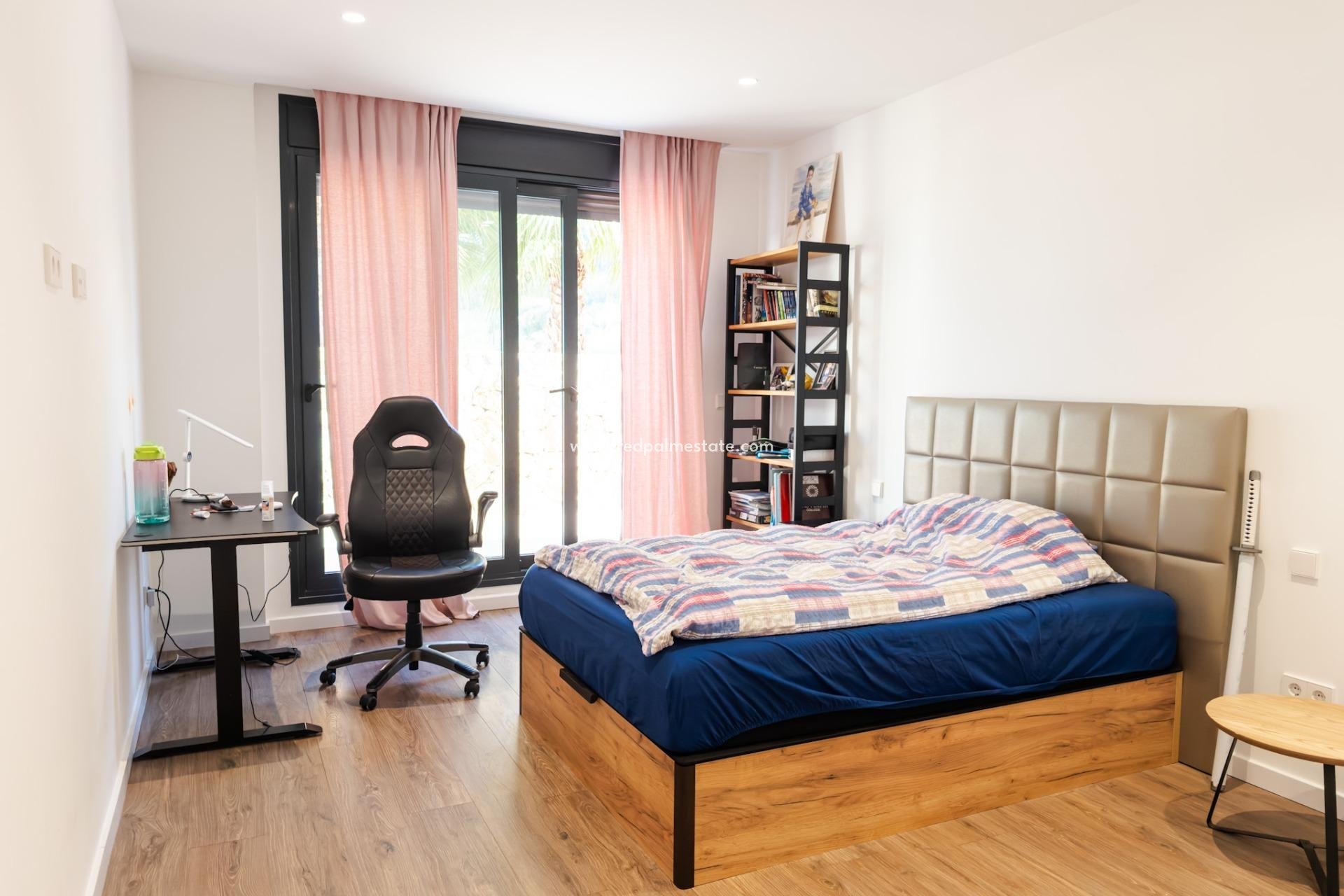 Reventa - Villa -
Orihuela - Las Colinas Golf