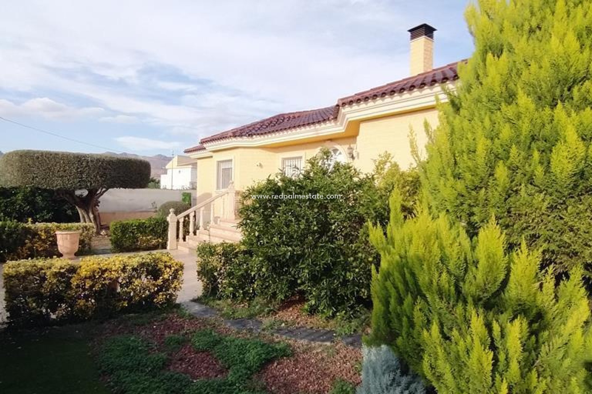Reventa - Villa -
Orihuela - LOS DESEMPARADOS
