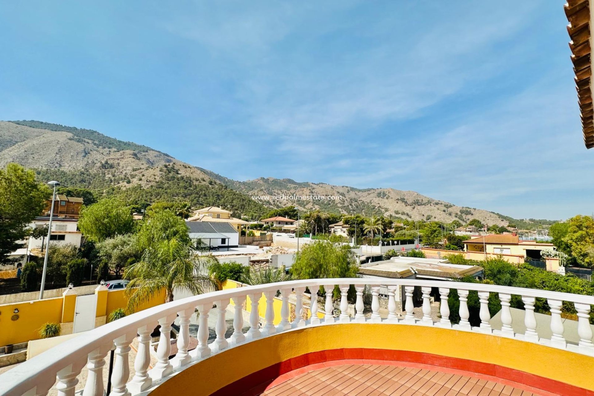 Reventa - Villa -
Orihuela - Urb. Montepinar