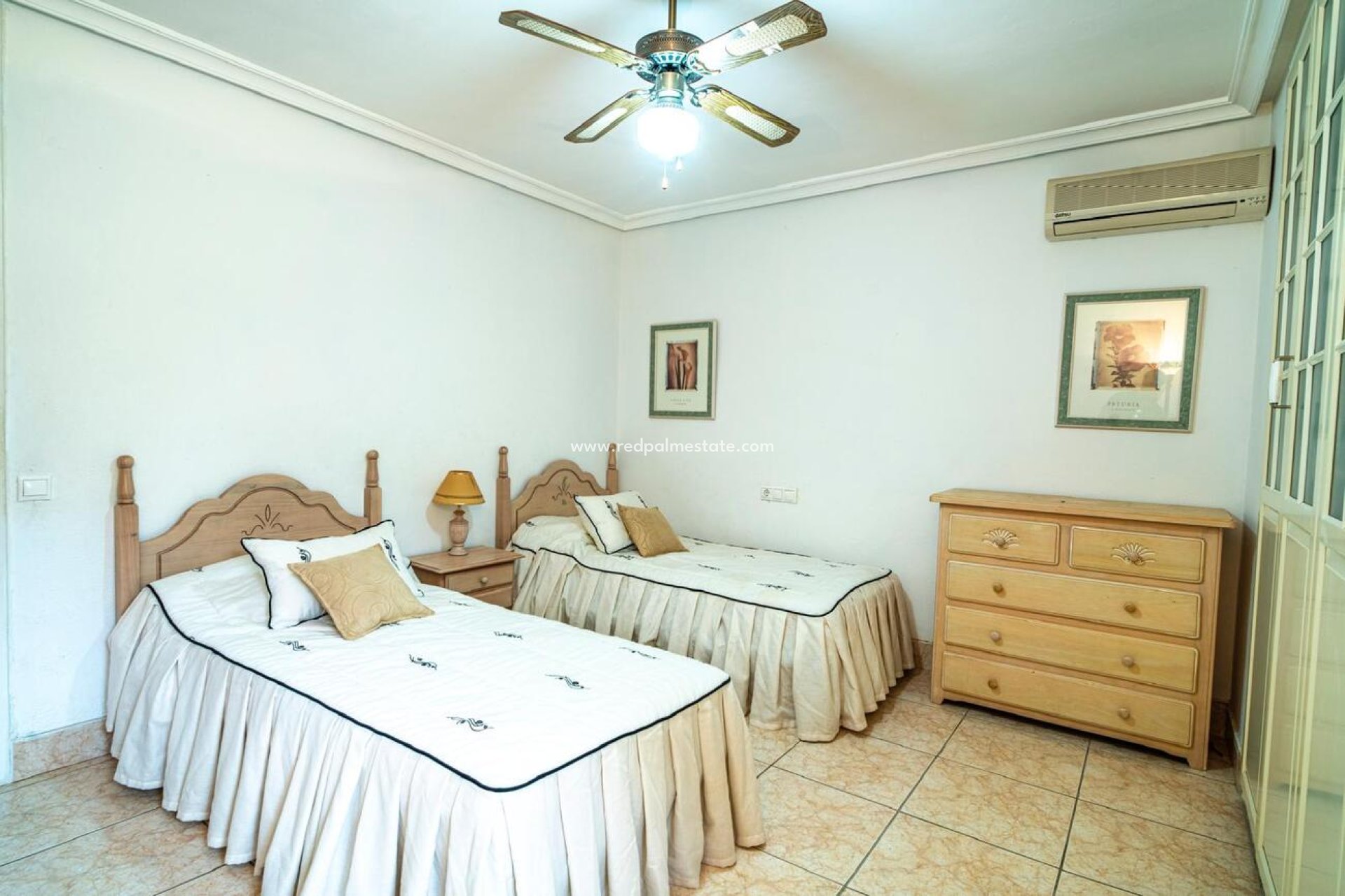 Reventa - Villa -
Orihuela