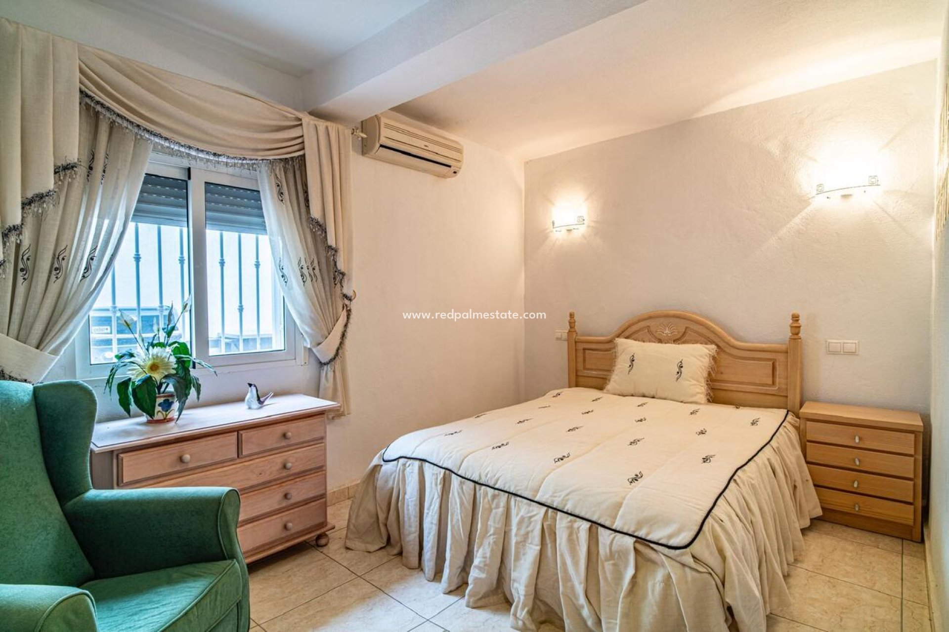 Reventa - Villa -
Orihuela