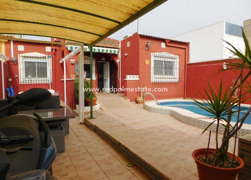 Reventa - Villa-pareada -
Torrevieja