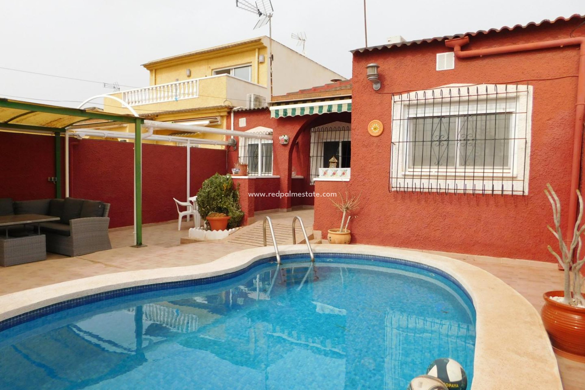 Reventa - Villa-pareada -
Torrevieja