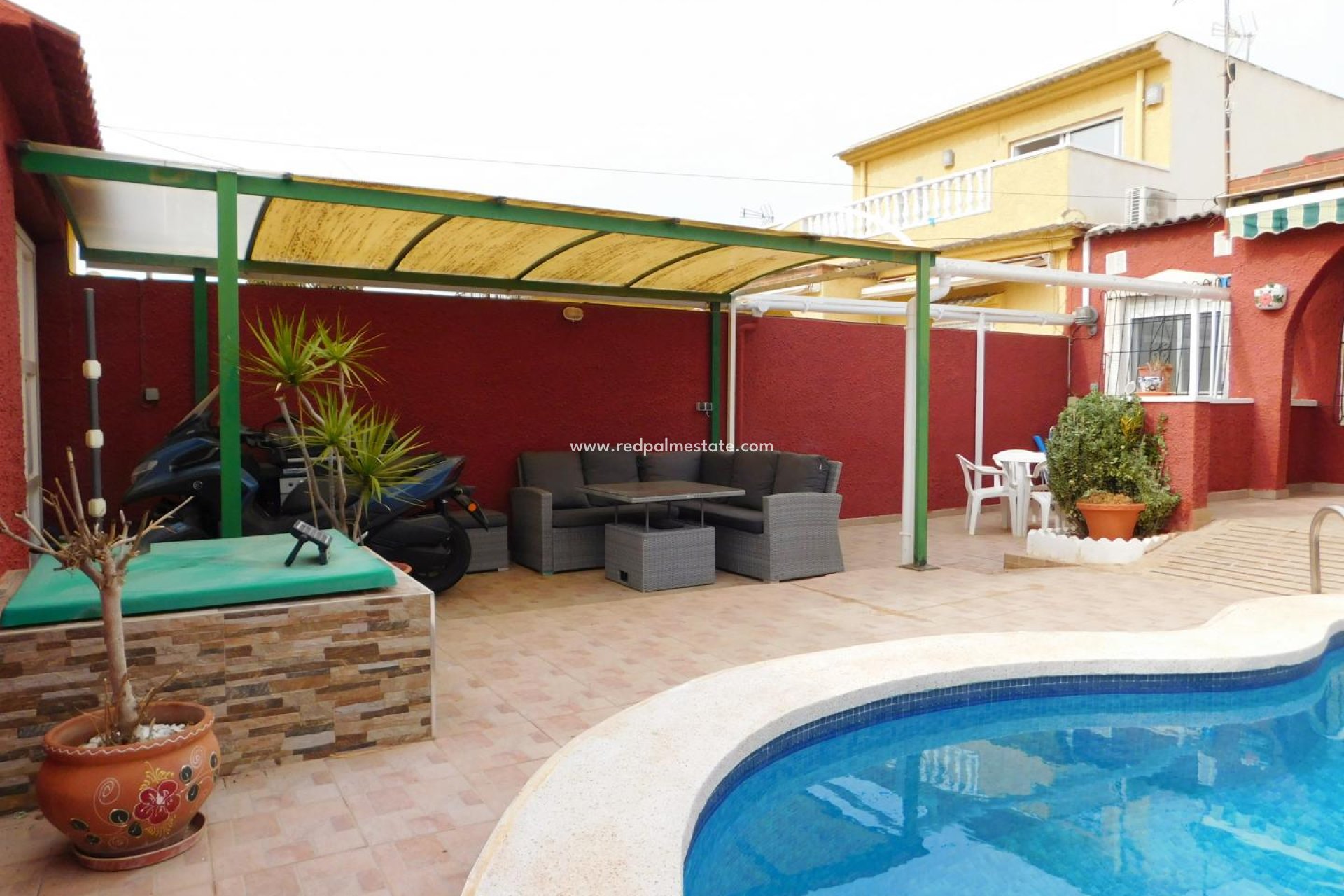 Reventa - Villa-pareada -
Torrevieja