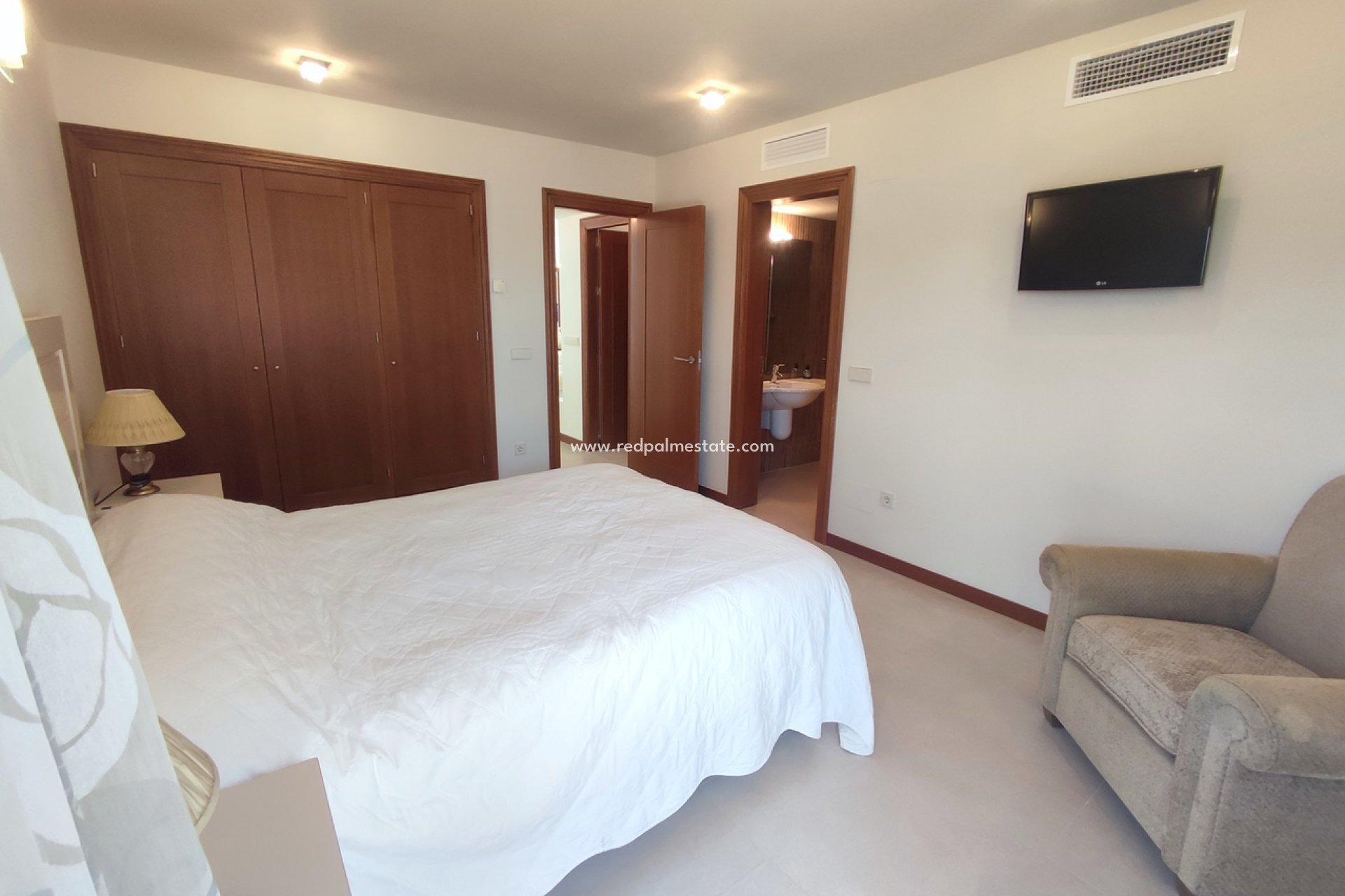 Reventa - Villa -
Peraleja Golf - Inland