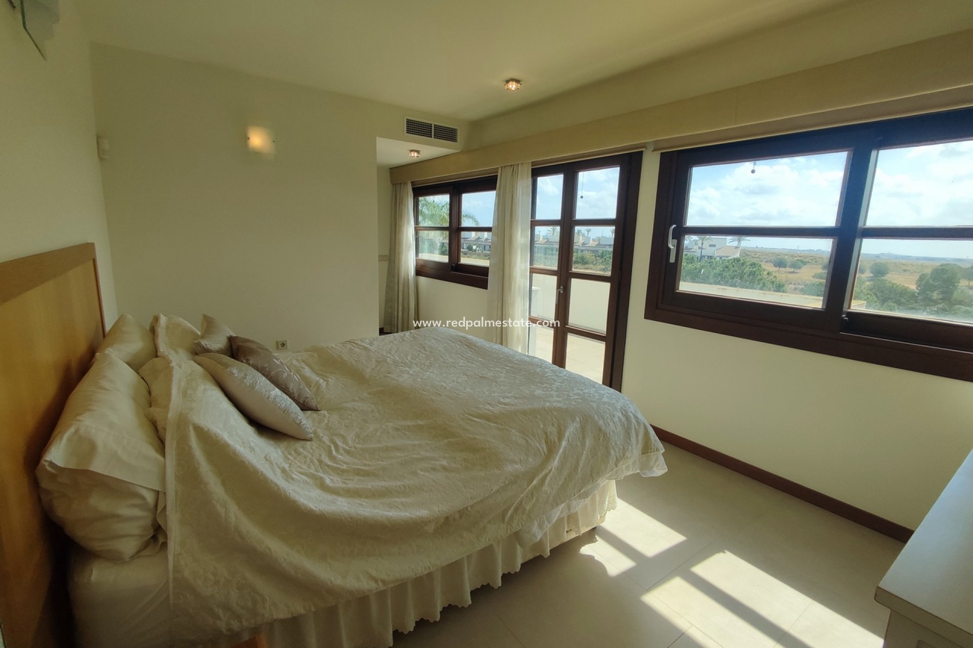 Reventa - Villa -
Peraleja Golf - Inland