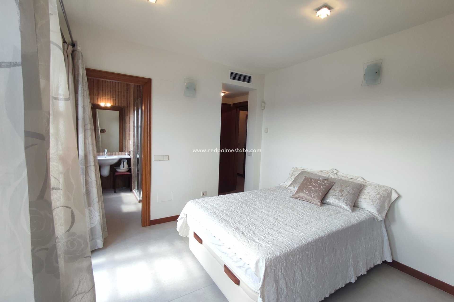 Reventa - Villa -
Peraleja Golf - Inland