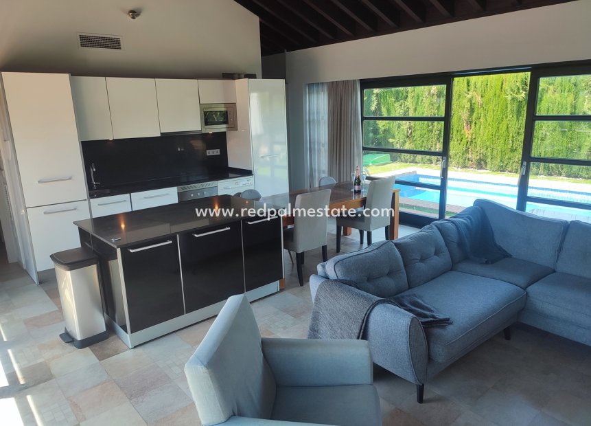 Reventa - Villa -
Peraleja Golf - Inland