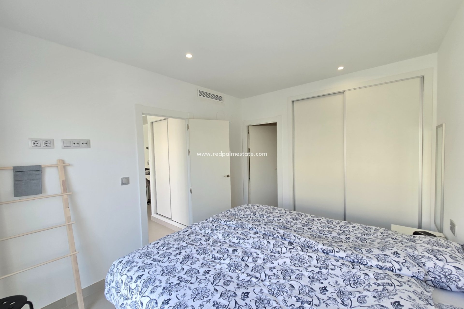 Reventa - Villa -
Pilar de la Horadada - Costa Blanca