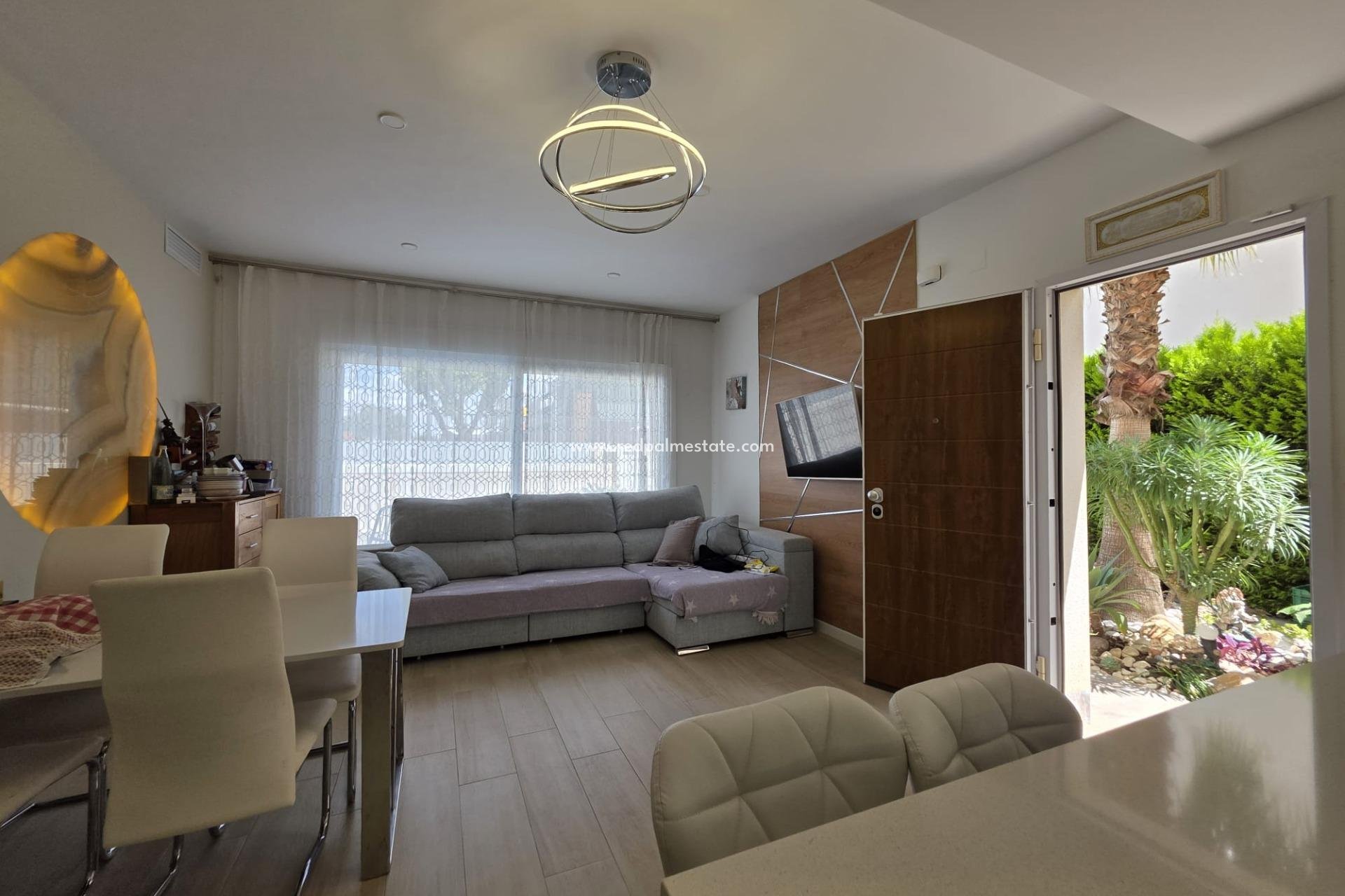 Reventa - Villa -
Pilar de la Horadada - Zona Pueblo