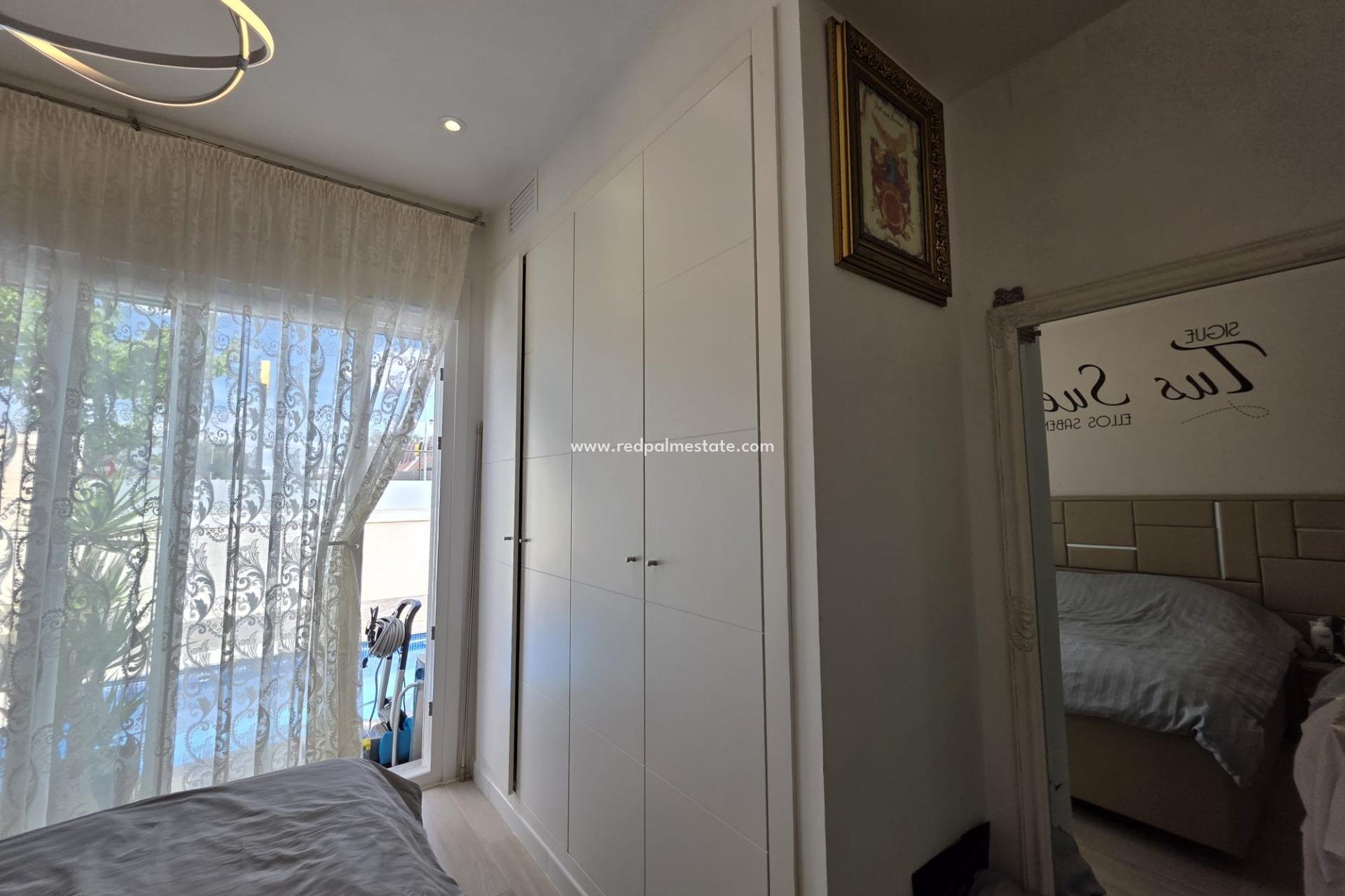 Reventa - Villa -
Pilar de la Horadada - Zona Pueblo