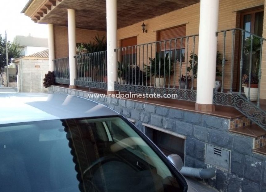 Reventa - Villa -
Pilar de la Horadada