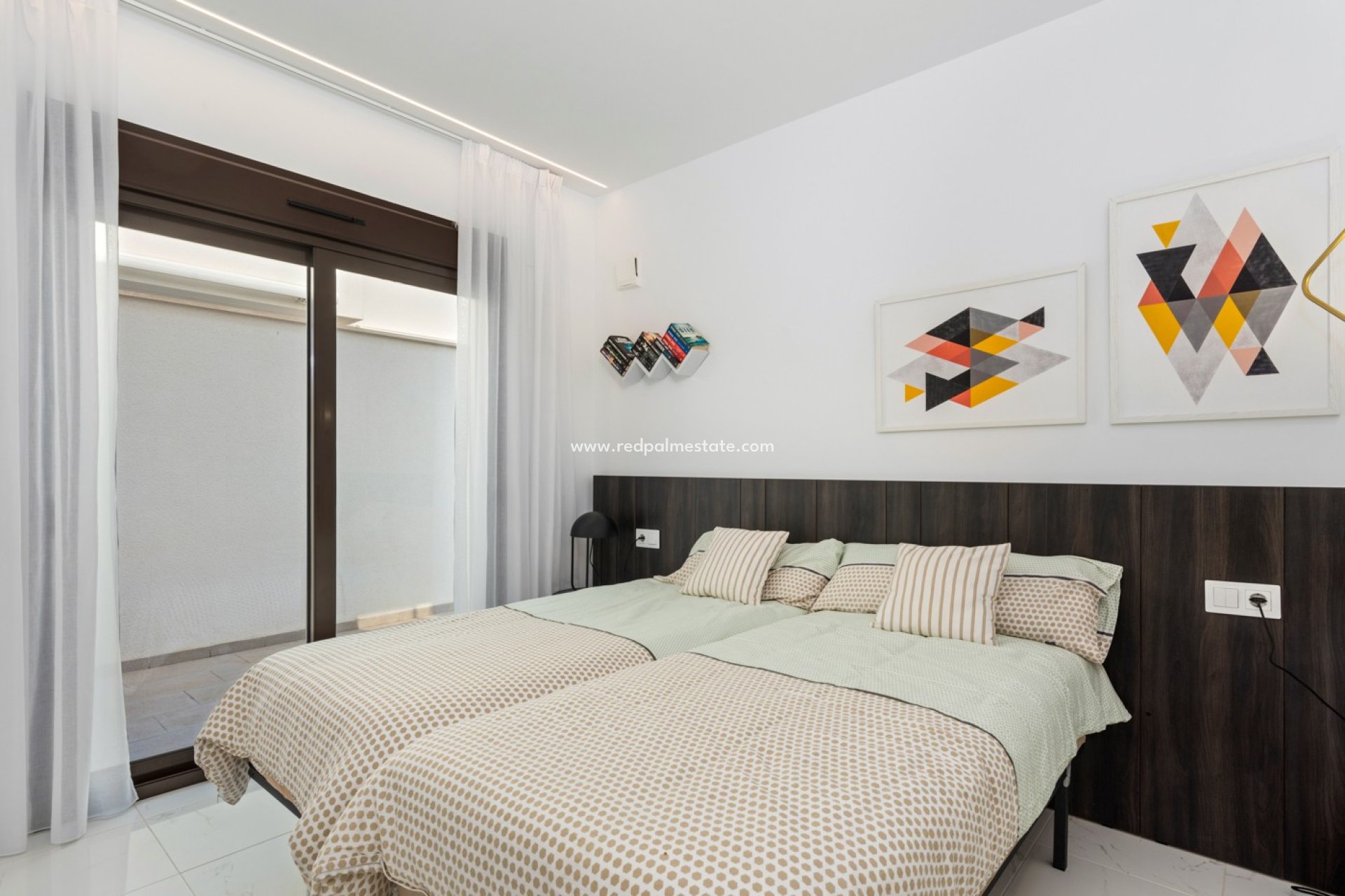 Reventa - Villa -
Pilar de la Horadada