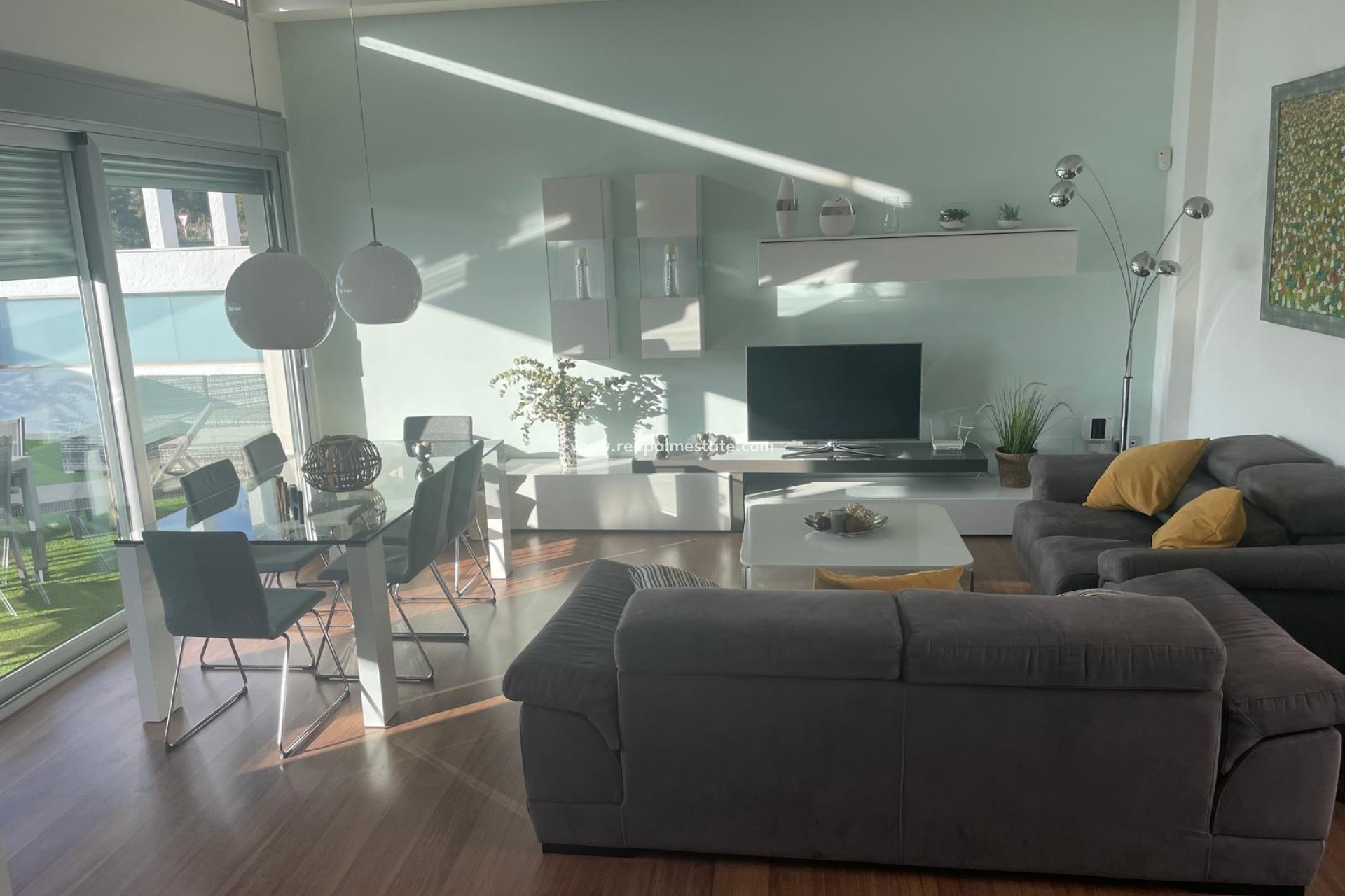 Reventa - Villa -
Pilar de la Horadada