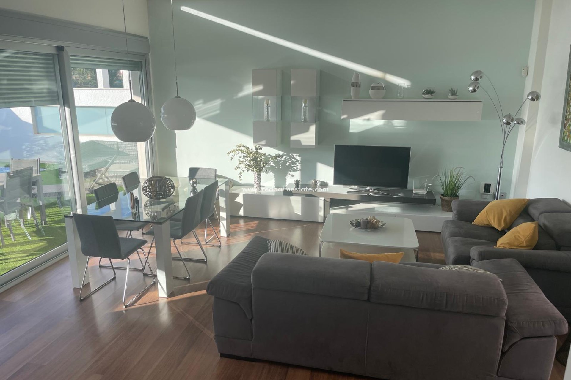 Reventa - Villa -
Pilar de la Horadada