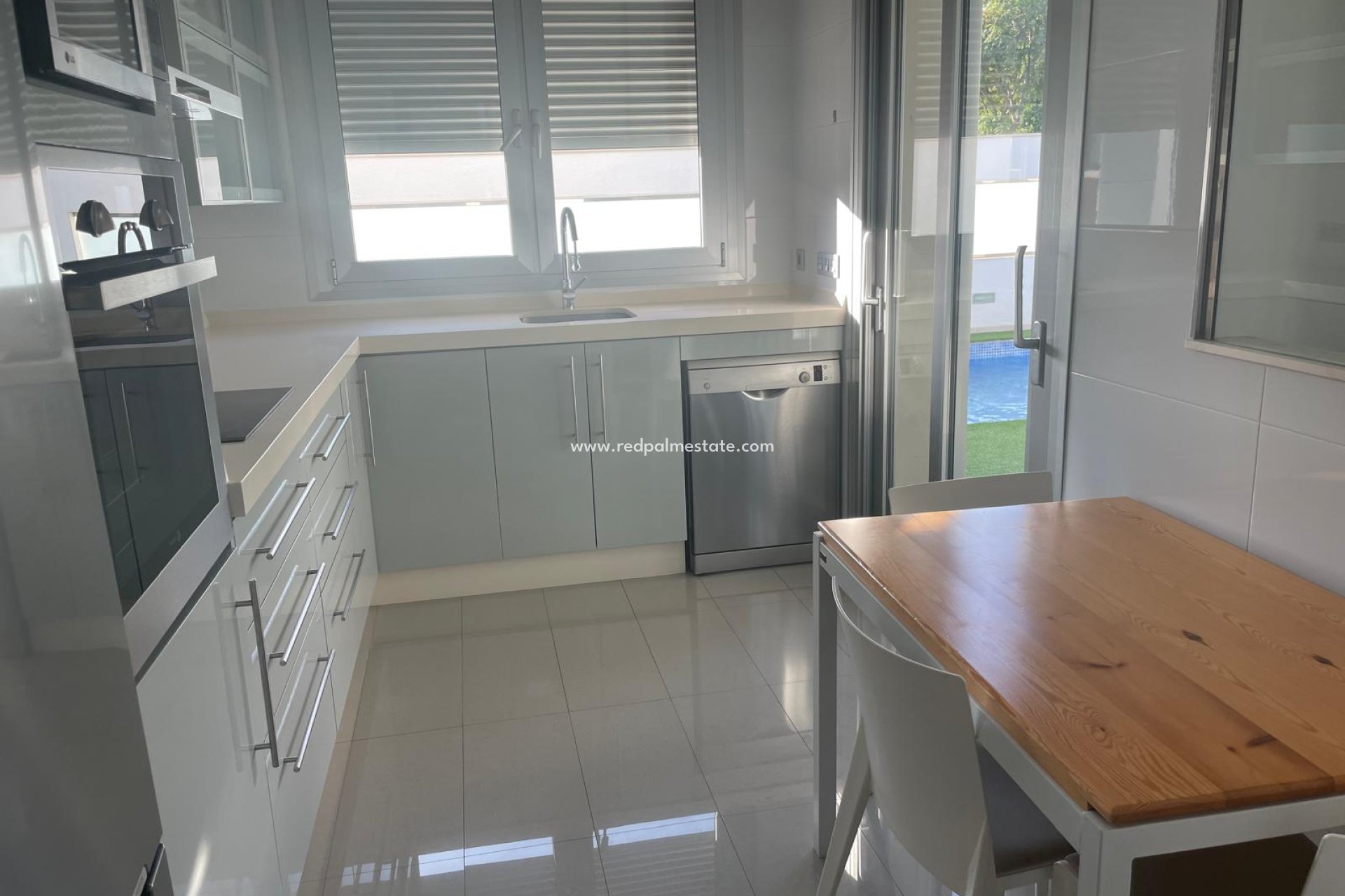 Reventa - Villa -
Pilar de la Horadada