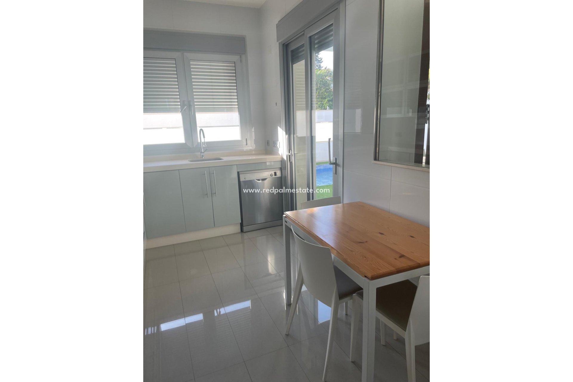 Reventa - Villa -
Pilar de la Horadada