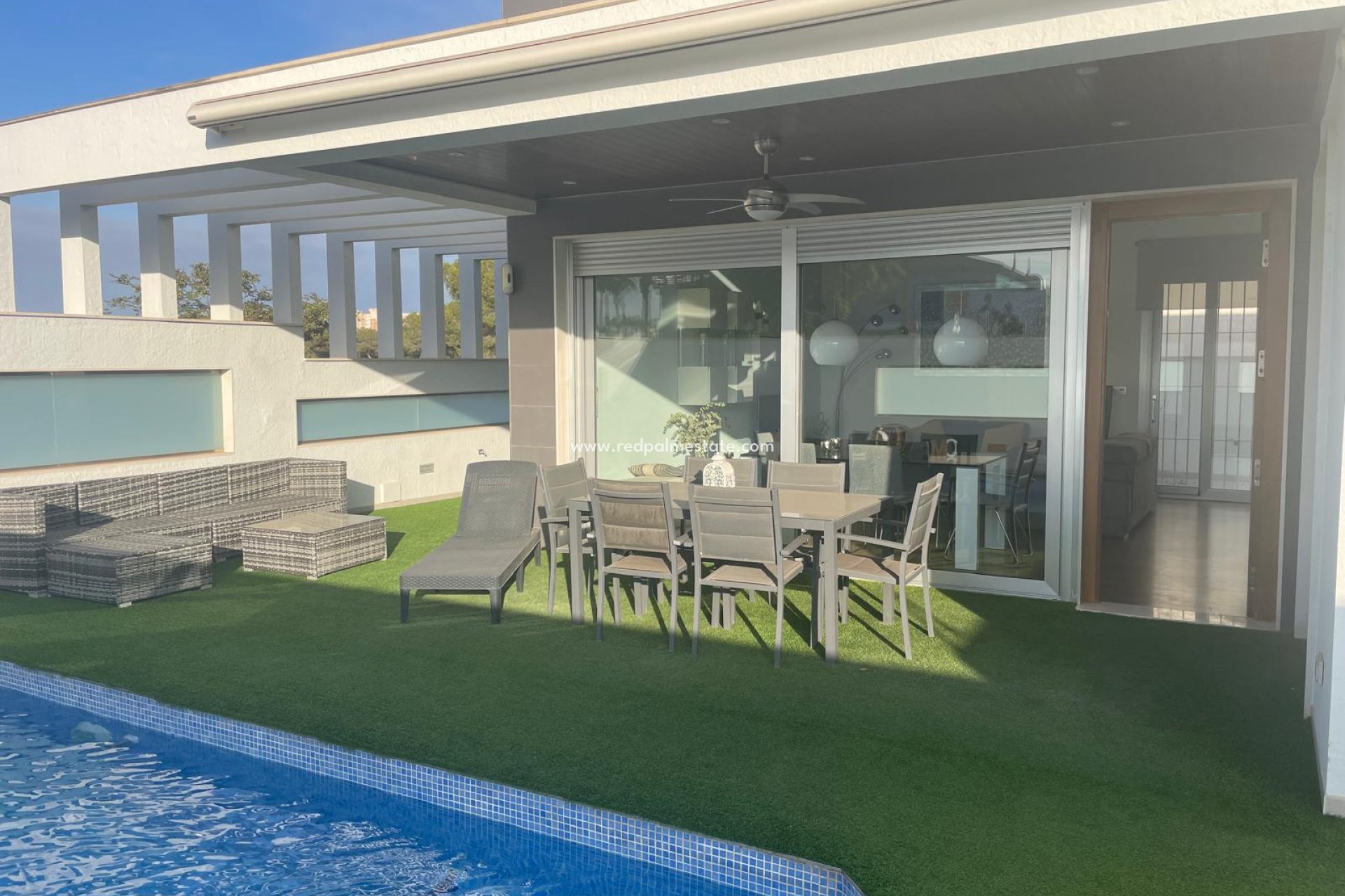 Reventa - Villa -
Pilar de la Horadada