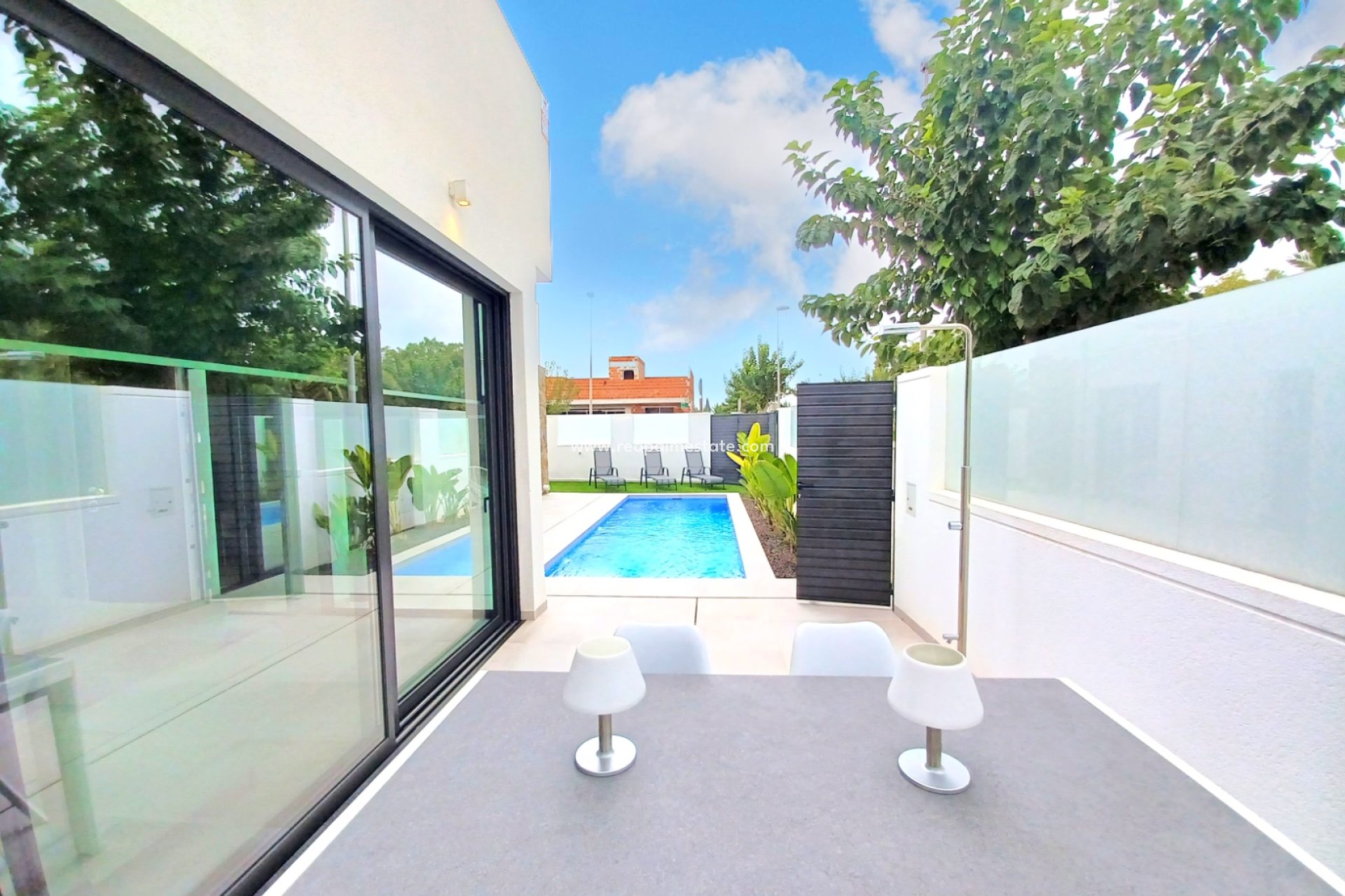 Reventa - Villa -
Pilar de la Horadada