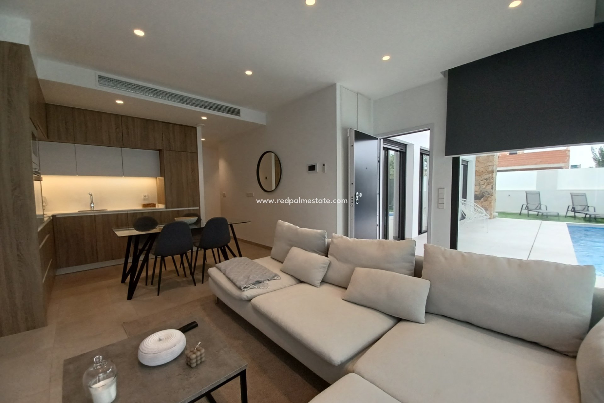 Reventa - Villa -
Pilar de la Horadada