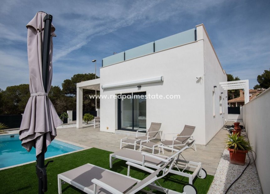 Reventa - Villa -
Pinar de Campoverde - LOS ROMEROS