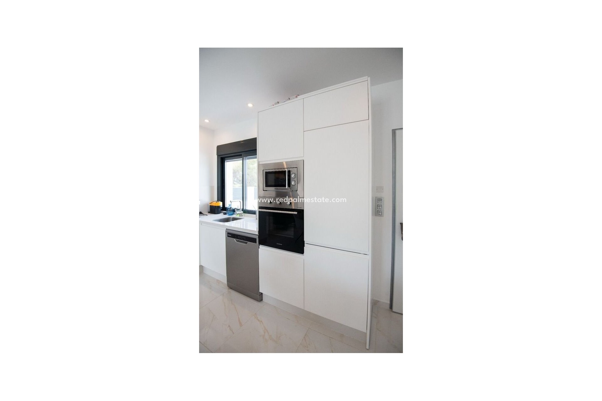 Reventa - Villa -
Pinar de Campoverde - LOS ROMEROS