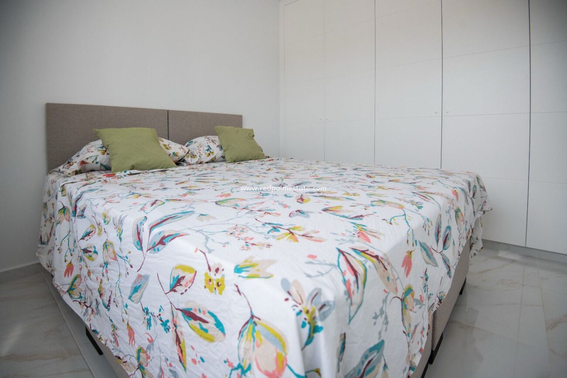 Reventa - Villa -
Pinar de Campoverde - LOS ROMEROS