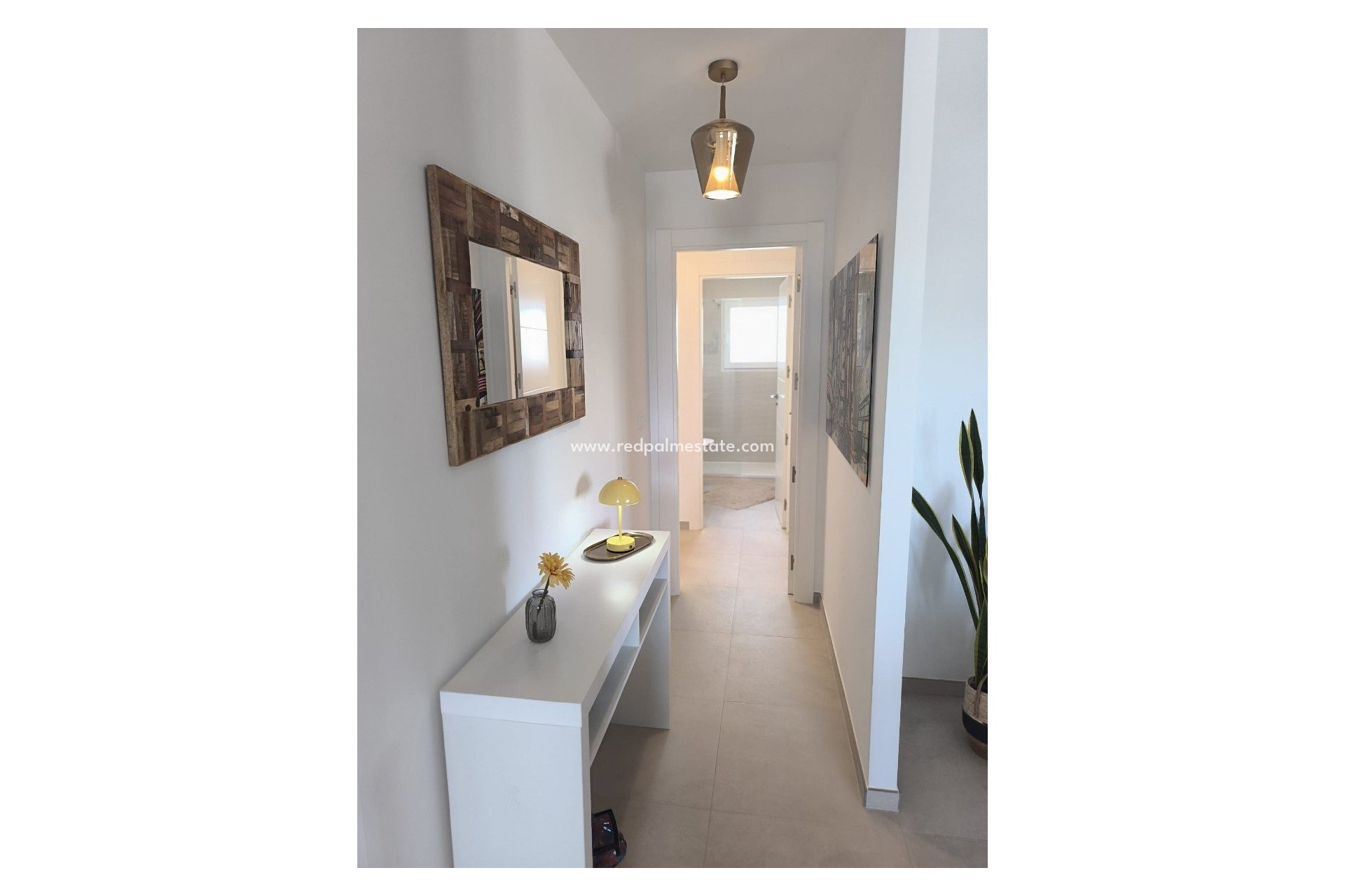 Reventa - Villa -
Pinoso - Inland
