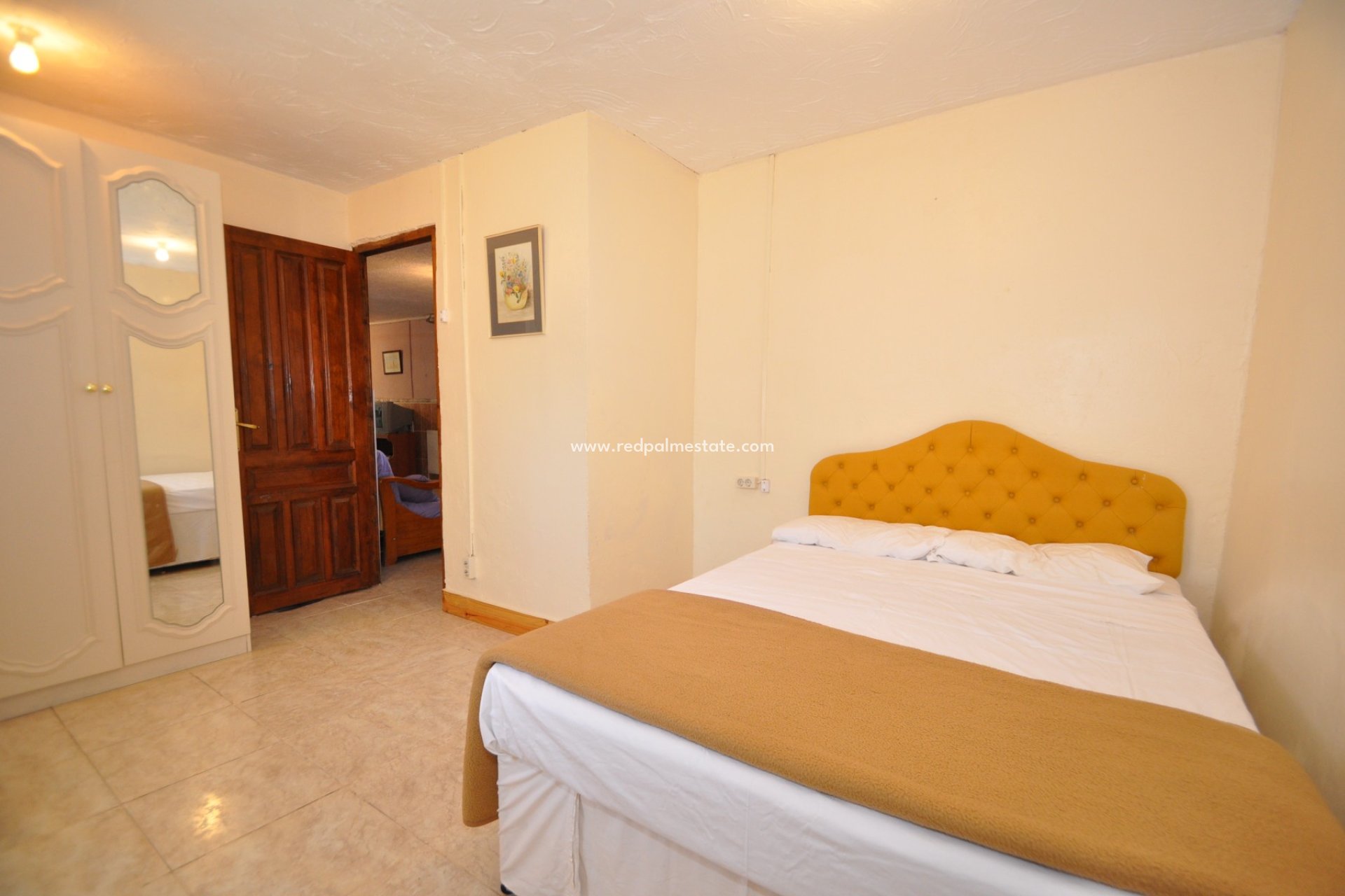 Reventa - Villa -
Pinoso - Inland