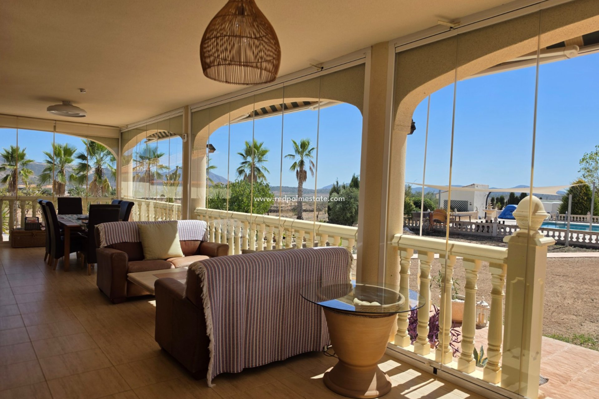 Reventa - Villa -
Pinoso - Inland