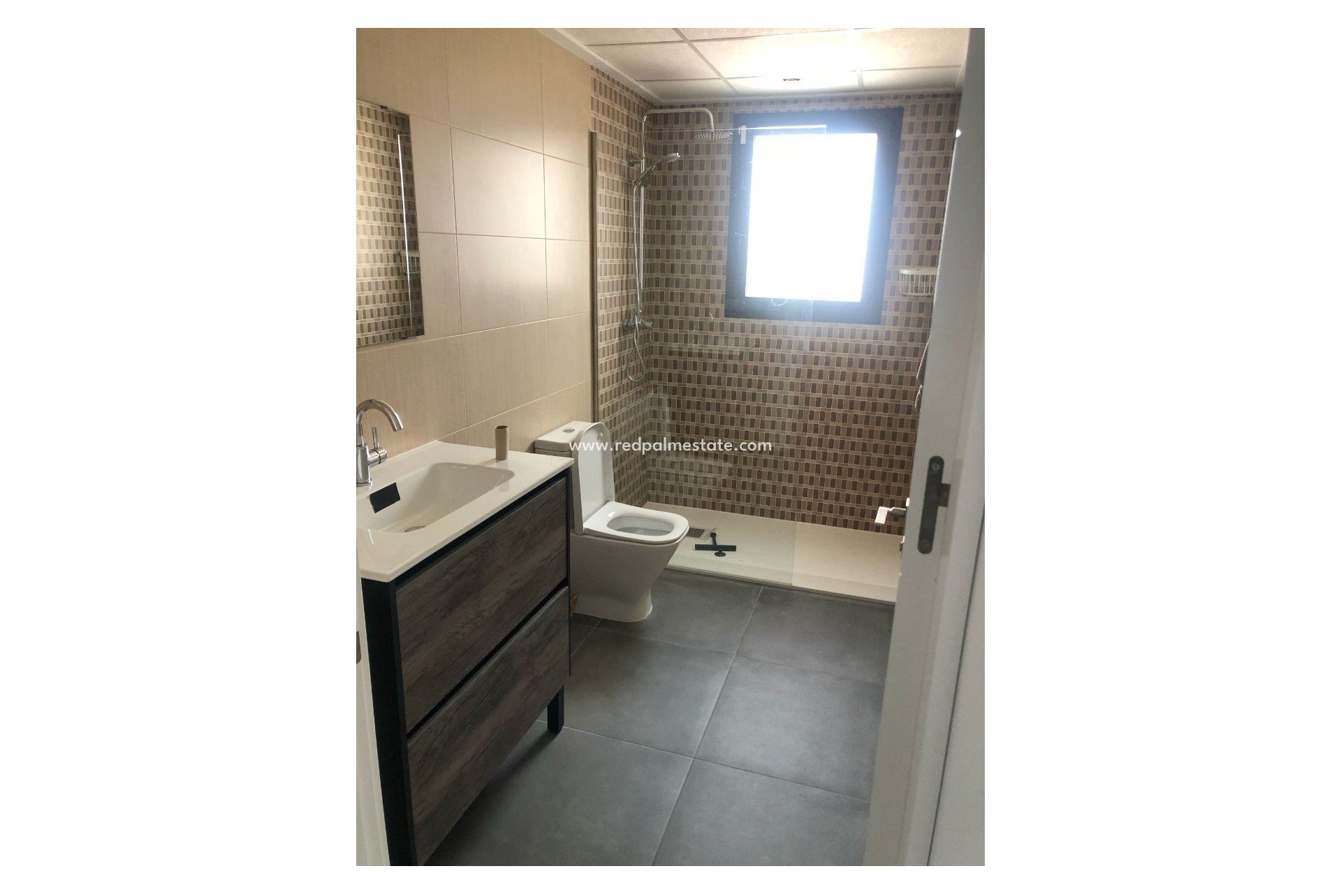 Reventa - Villa -
Pinoso - Inland