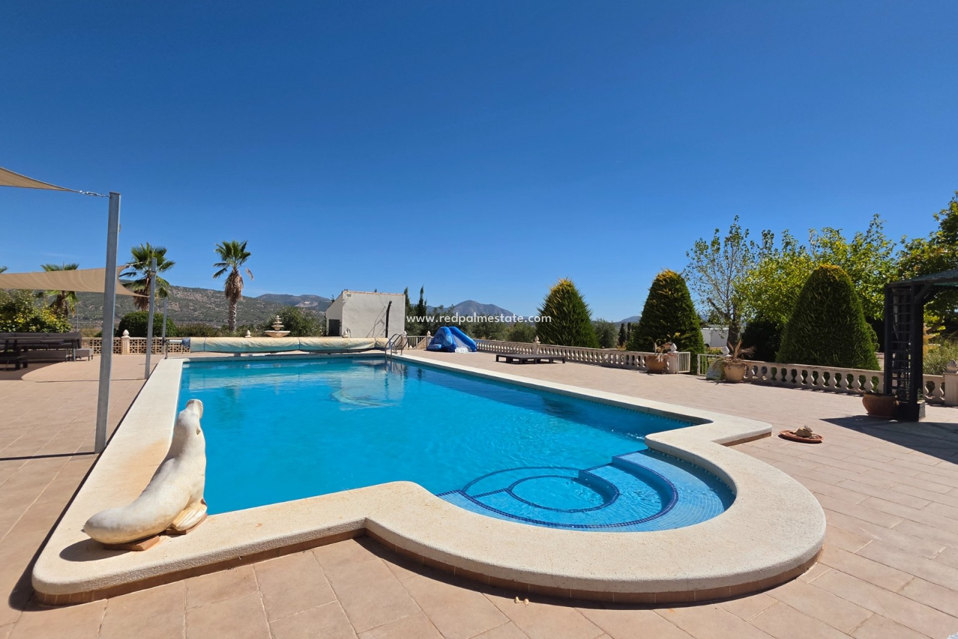Reventa - Villa -
Pinoso - Inland