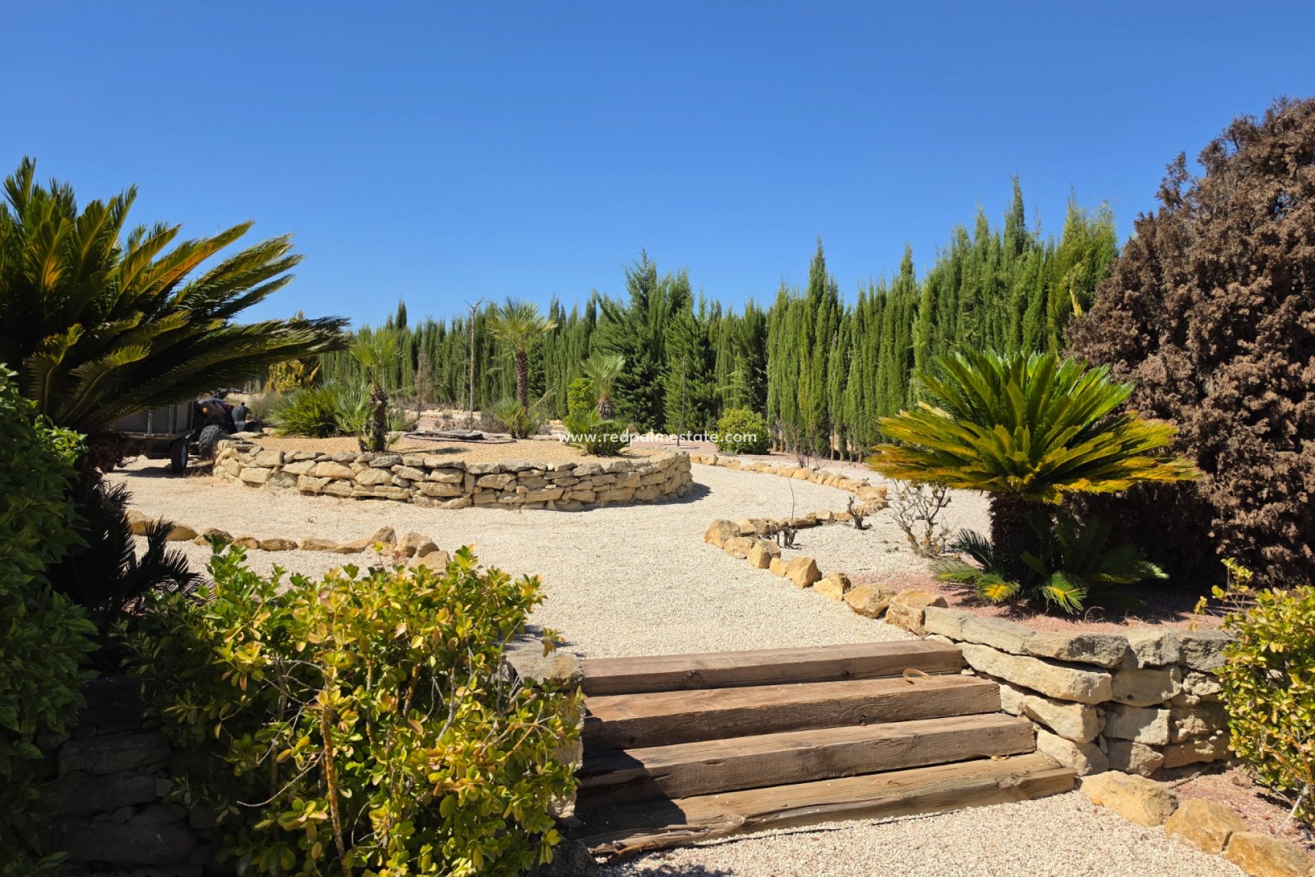 Reventa - Villa -
Pinoso - Inland