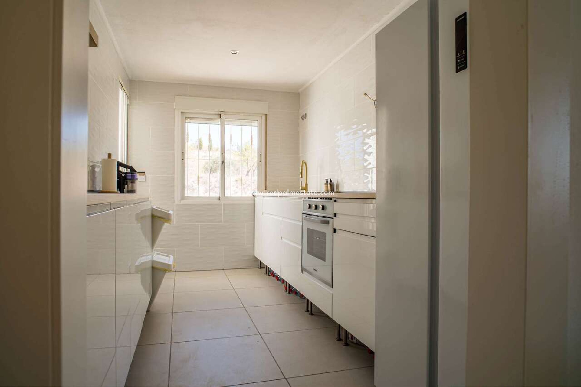 Reventa - Villa -
Pinoso - Inland