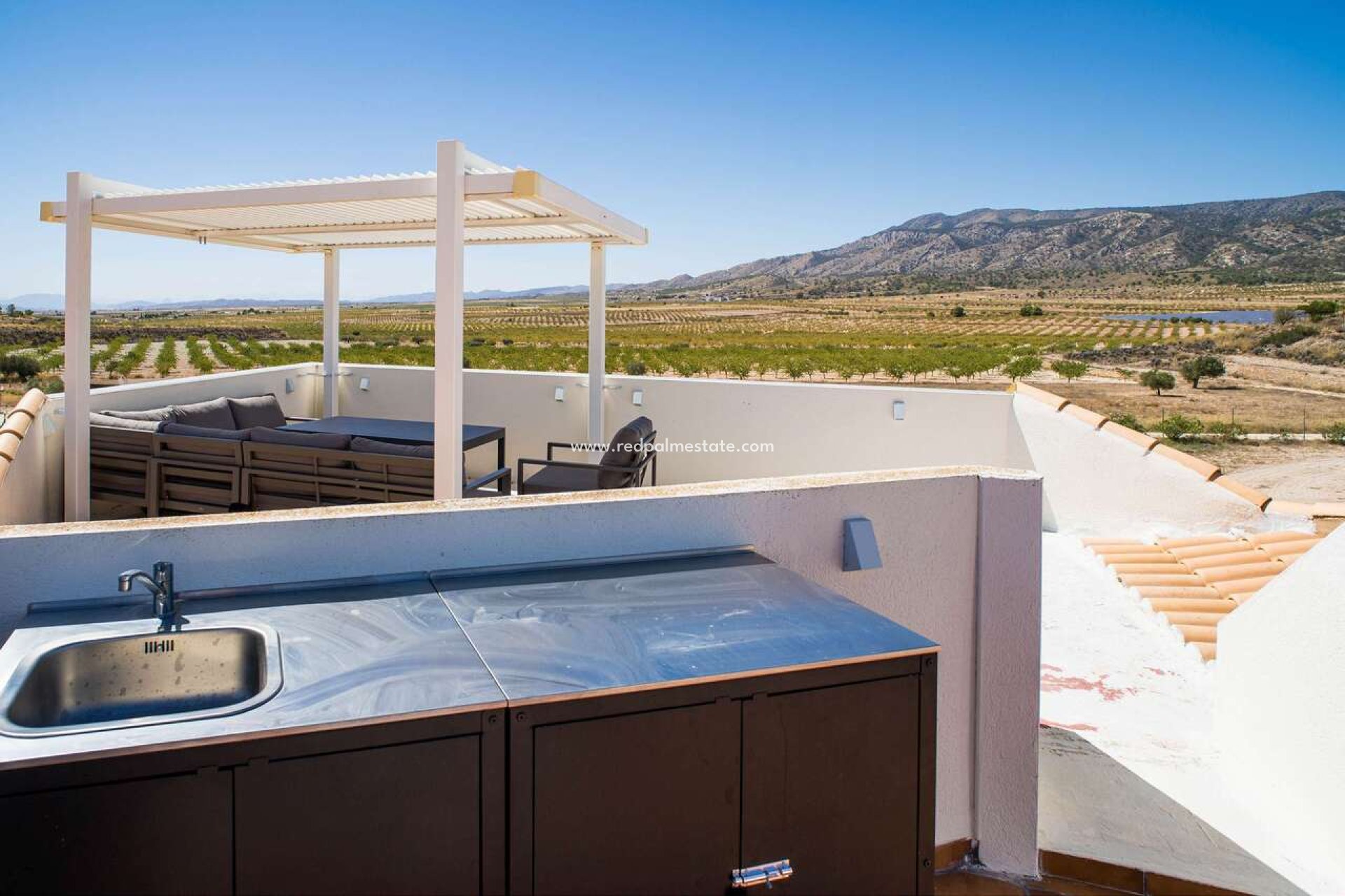 Reventa - Villa -
Pinoso - Inland