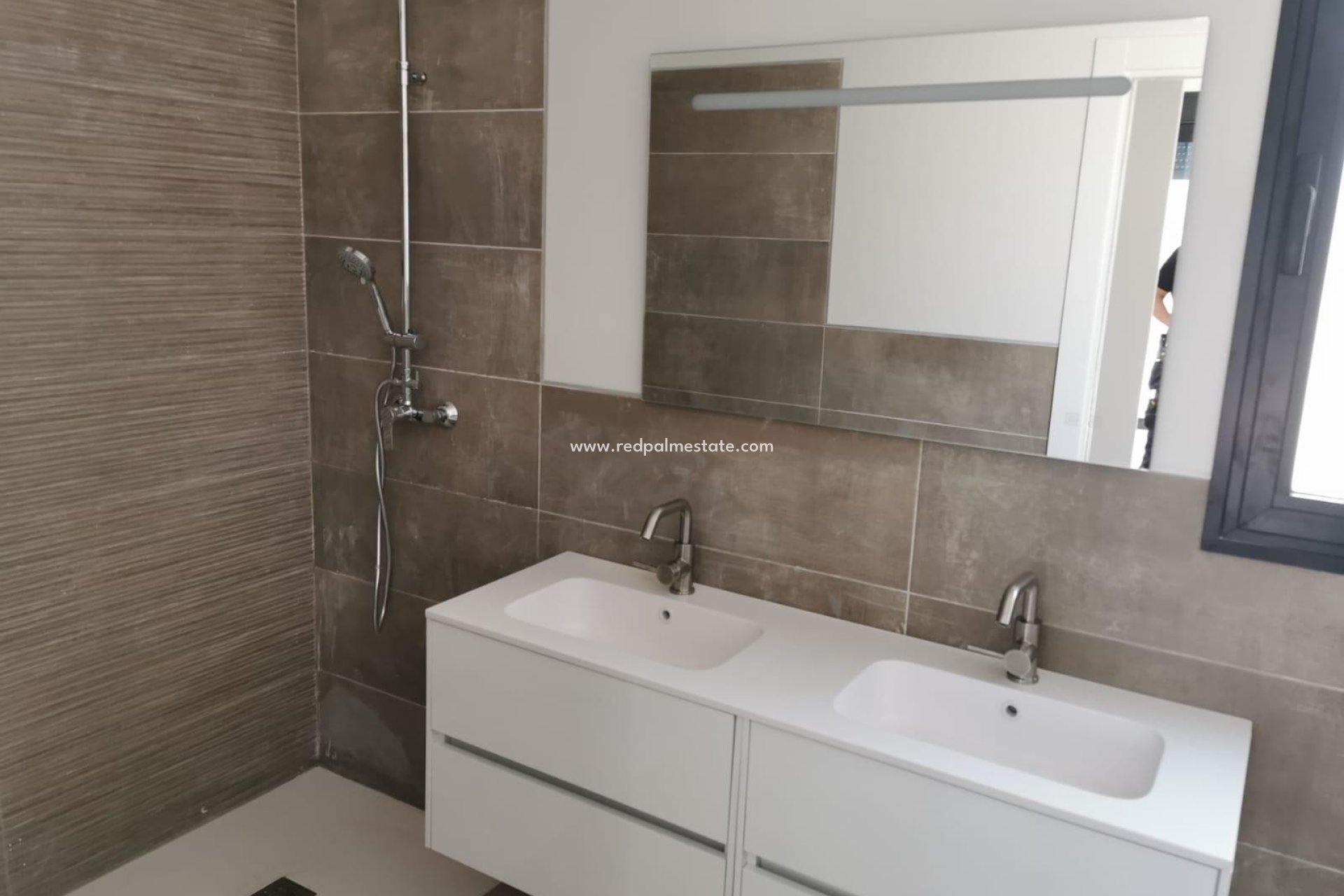 Reventa - Villa -
Pinoso - Inland